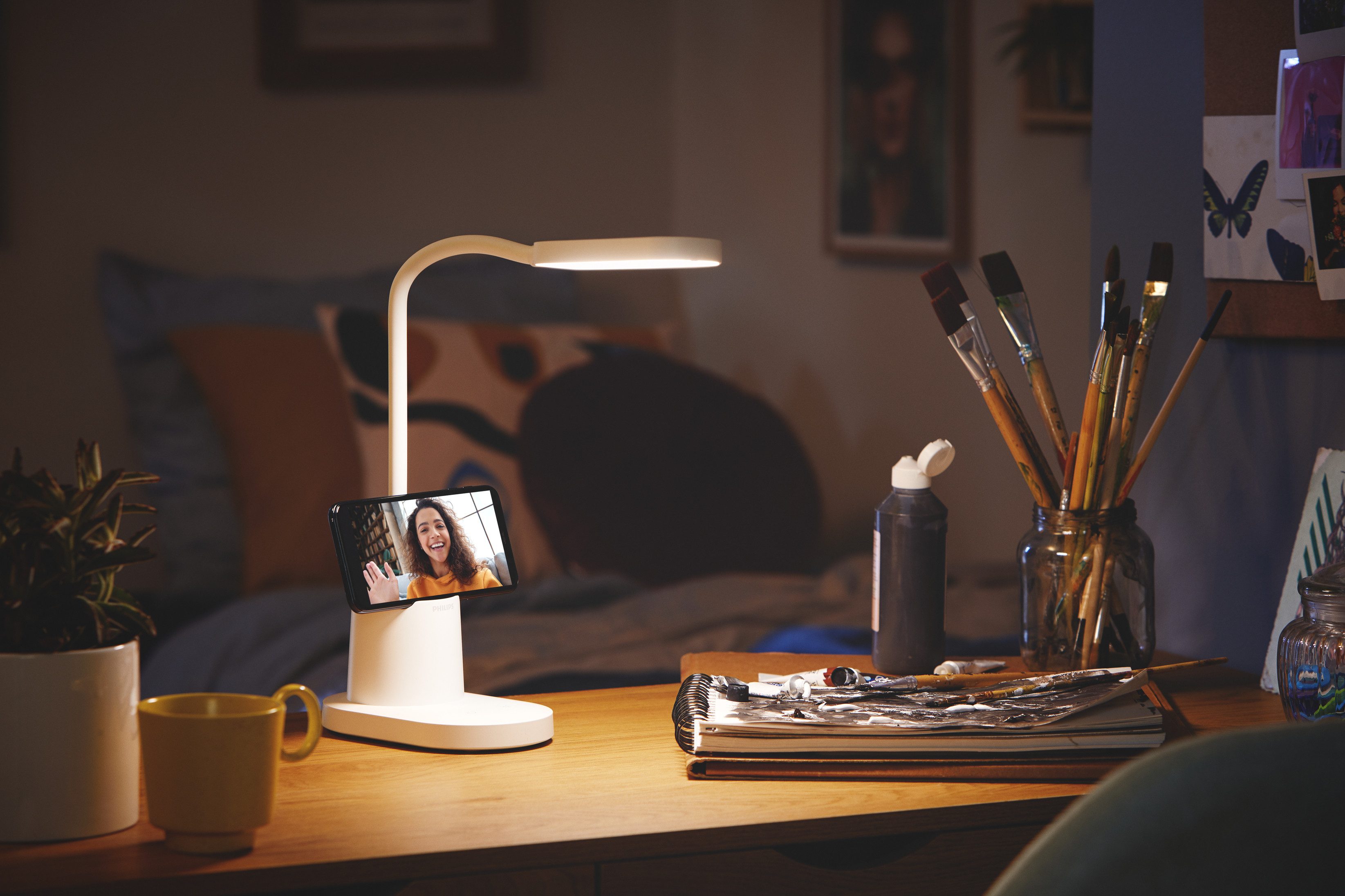 Philips LED Schreibtischlampe Bucket 7W, 3000-5700K, 200 Lumen, Akku, Touchdim, weiss, Dimmfunktion, USB-Ladefunktion, mehrere Helligkeitsstufen, LED fest integriert, warmweiß - kaltweiß