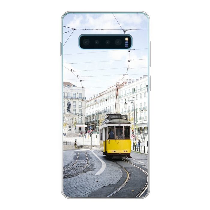 MuchoWow Handyhülle Eine gelbe Straßenbahn mit einer Seilbahn fährt durch Lissabon Phone Case Handyhülle Samsung Galaxy S10 Lite Silikon Schutzhülle