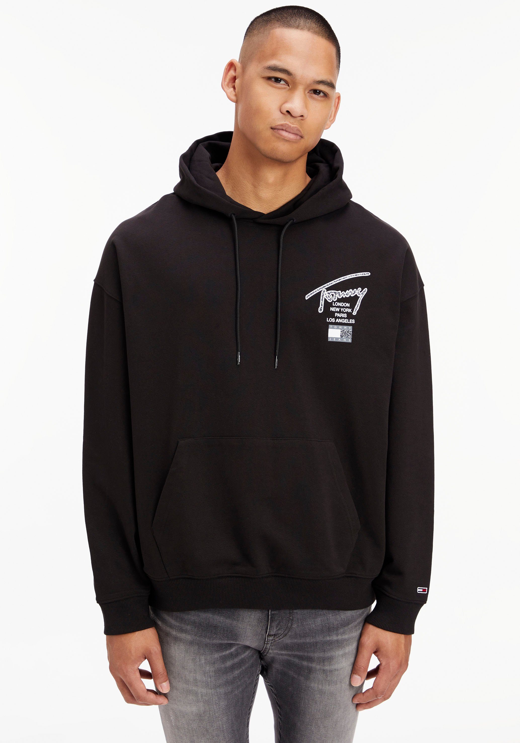 Tommy Jeans Kapuzensweatshirt TJM OVZ AOP BACK HOODIE mit Logodruck auf dem Rücken Black