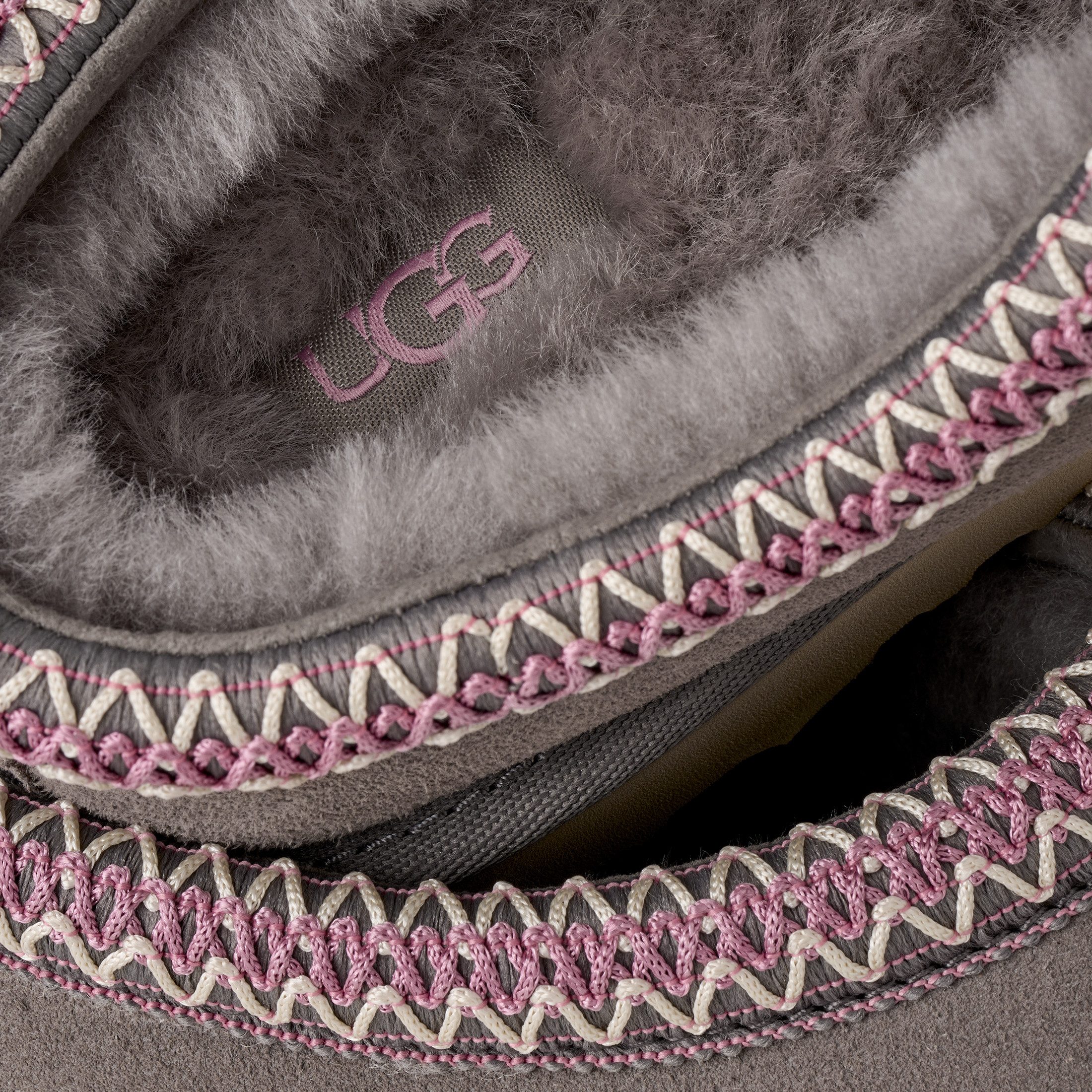 UGG W TASMAN II Slipper Homeslipper, Schlupfschuh, Clog mit Textilband verziert