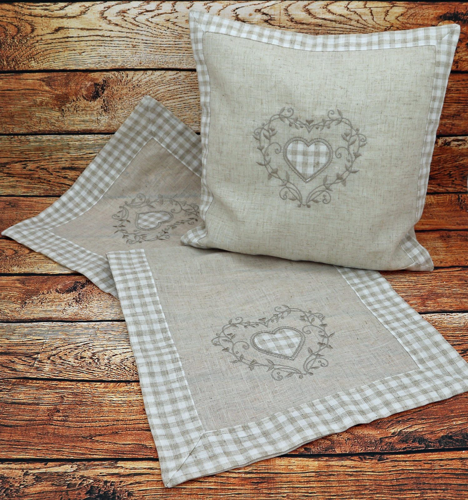 heimtexland Tischdecke Landhaus Tischdeko Serie Karo Leinen bestickt (Stück günstig online kaufen