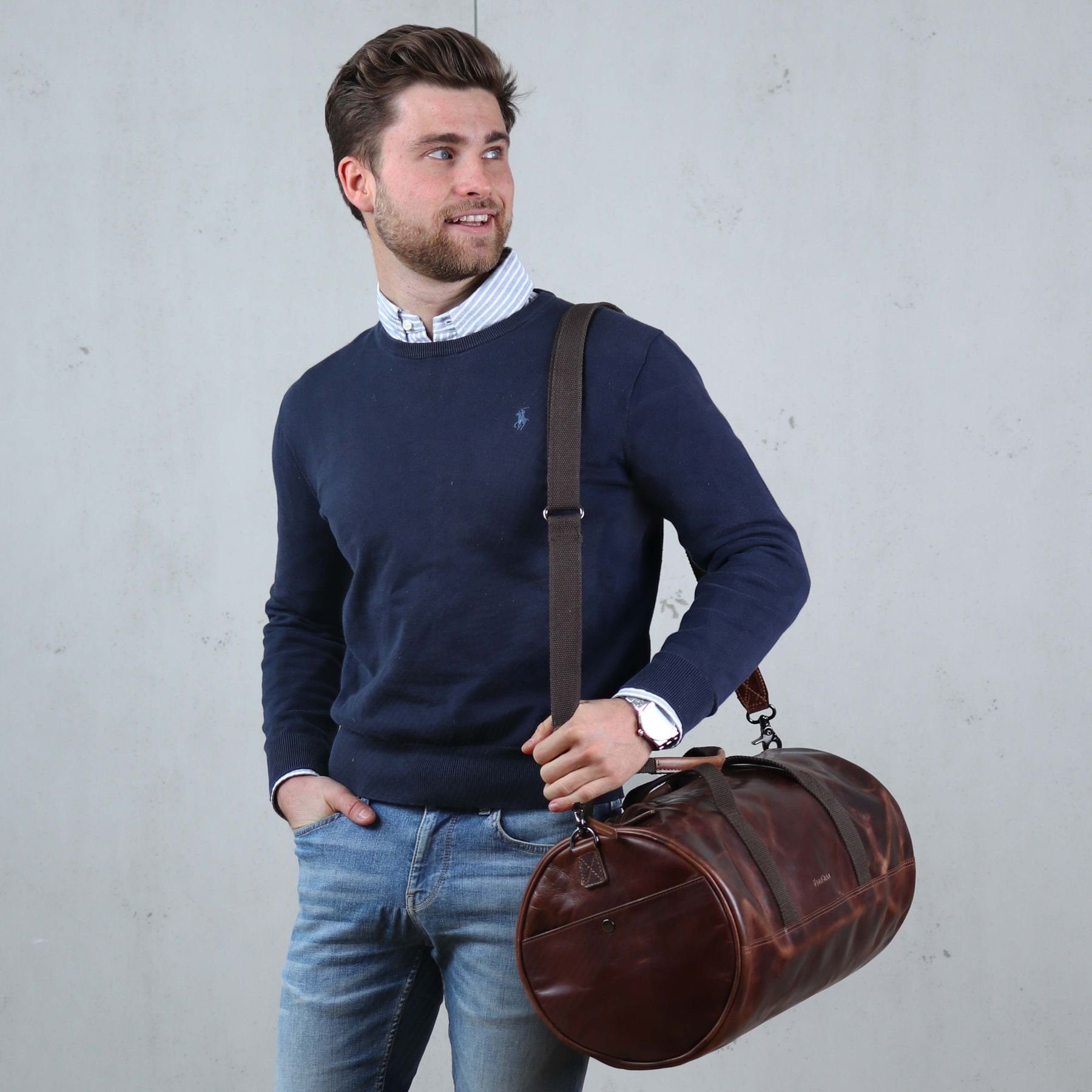 FEYNSINN Umhängetasche echt Leder Weekender groß Ledertasche braun FINLAY, Echtleder Reisegepäck für Damen & Herren, Sporttasche XL braun-cognac
