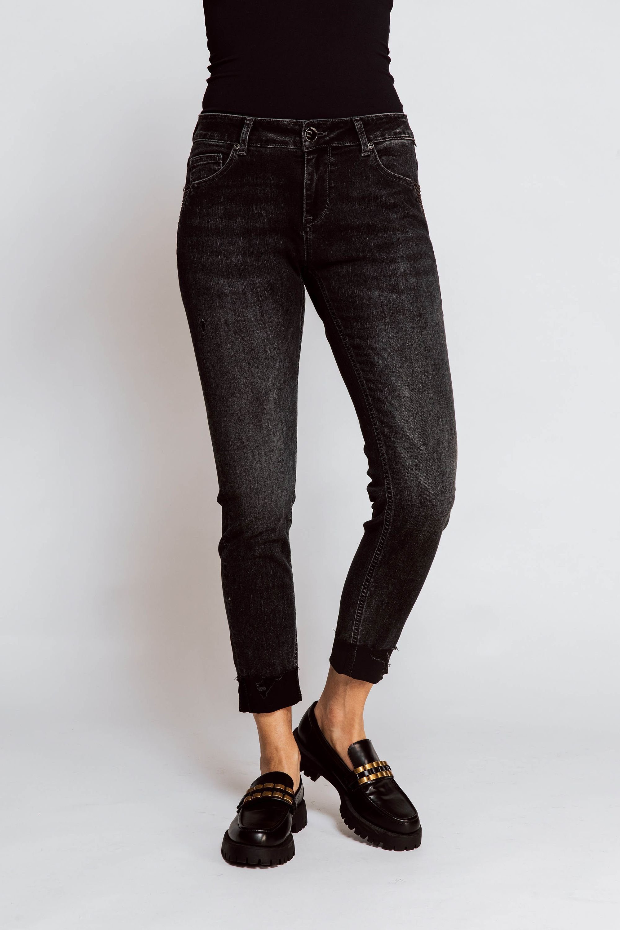 NOVA Skinny-fit-Jeans Jeans Zhrill Black angenehmer Skinny Tragekomfort