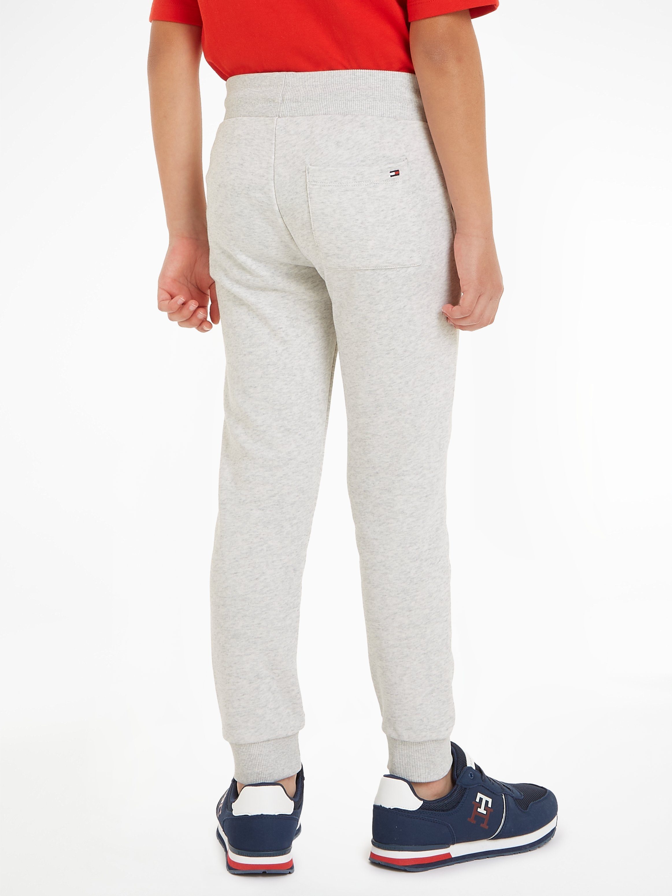 TH LOGO light mit Hilfiger SWEATPANTS Logoschriftzug Tommy grey Sweathose