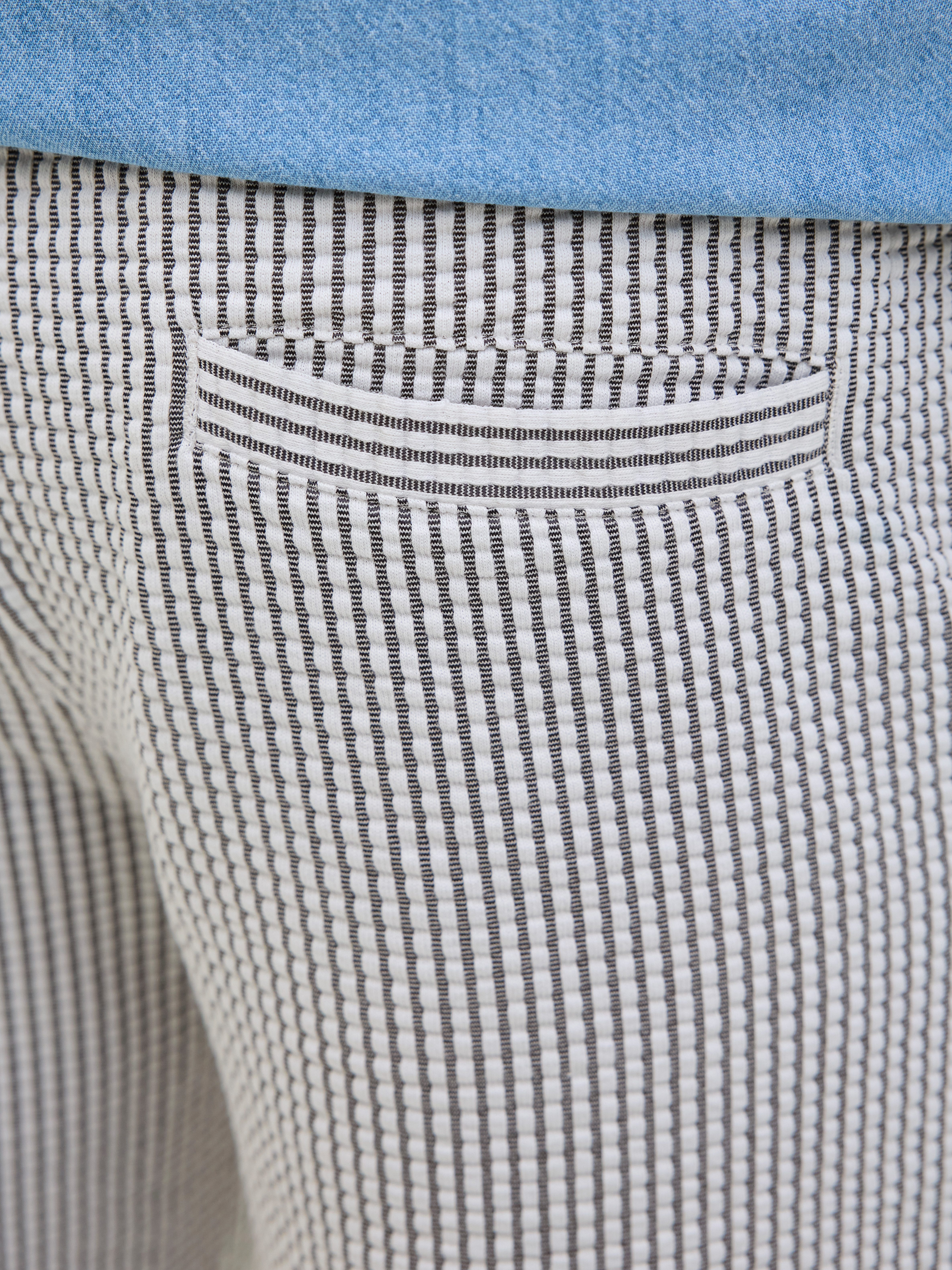 Jack & Jones 3/4-Sweathose JPSTJAIDEN MAY JOGGER SHORTS MID SN