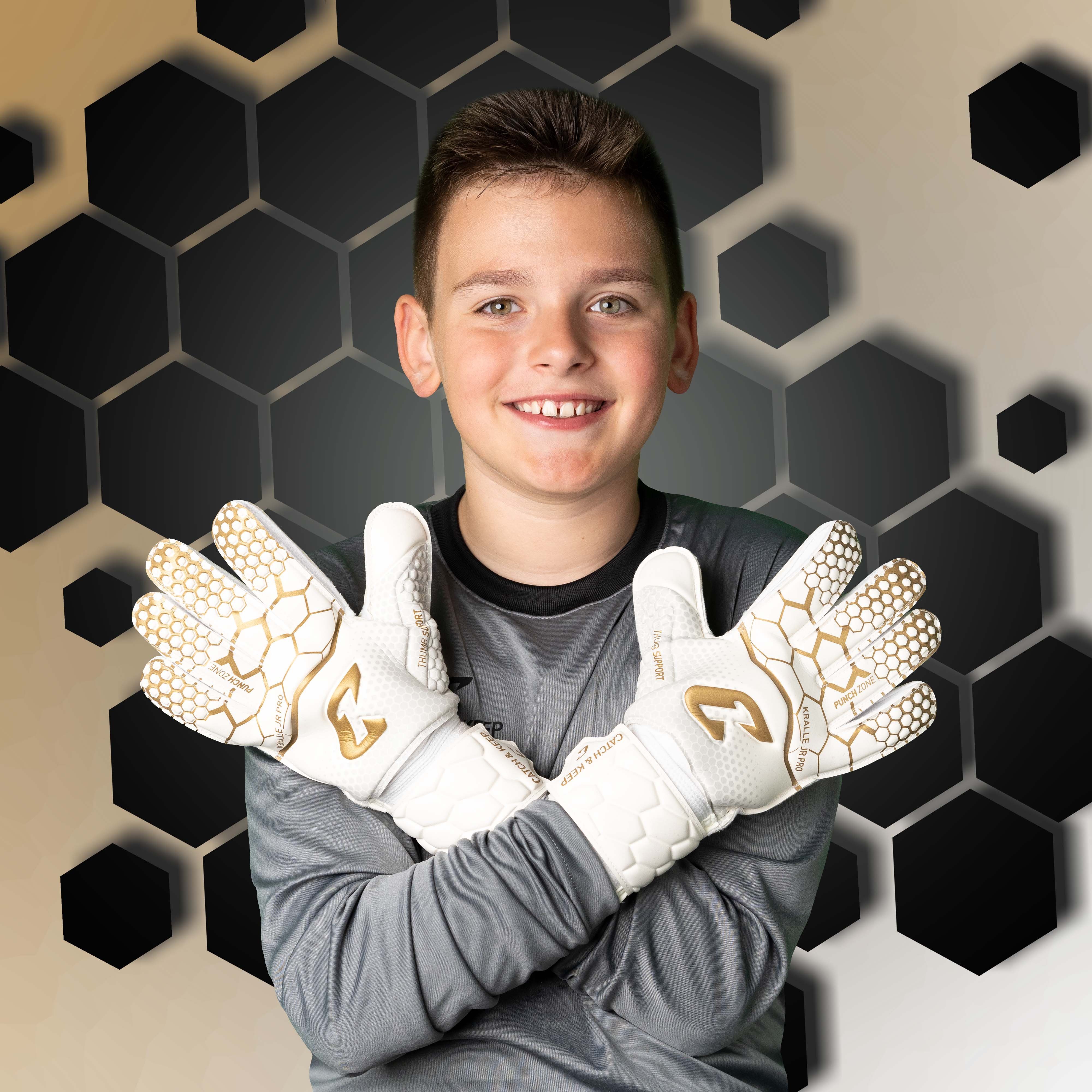 Catch & Keep Torwarthandschuhe Torwarthandschuhe kinder mit Fingrschutz&Grip für starken Halt Pro 3.0 (1-St)
