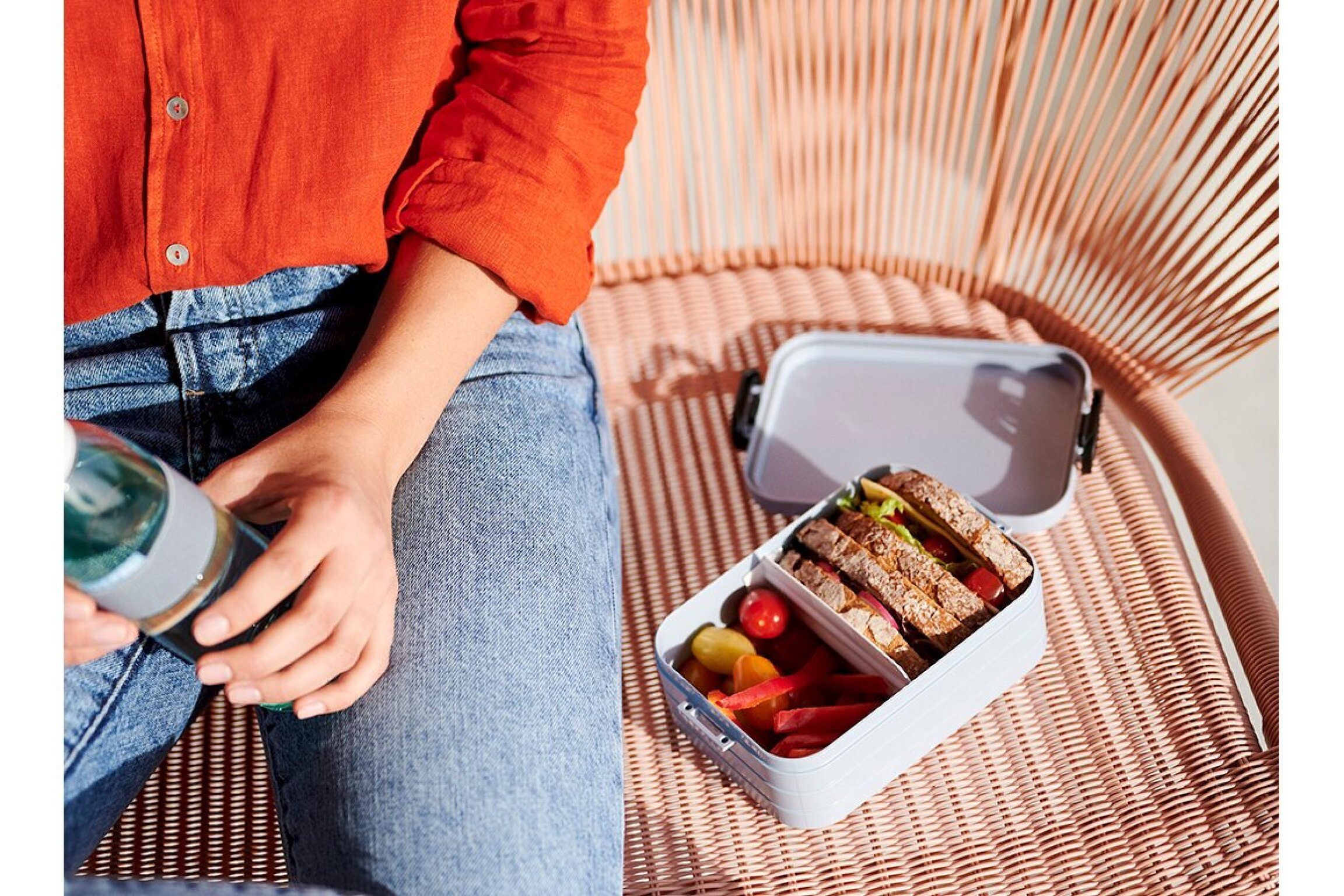 Mepal Lunchbox Lunchbox 900 ml mit Trennwand, ideal für Mealprep, spülmaschinenfest, Polypropylen, (1-tlg), Limited Edition Schwarz, ABS Material