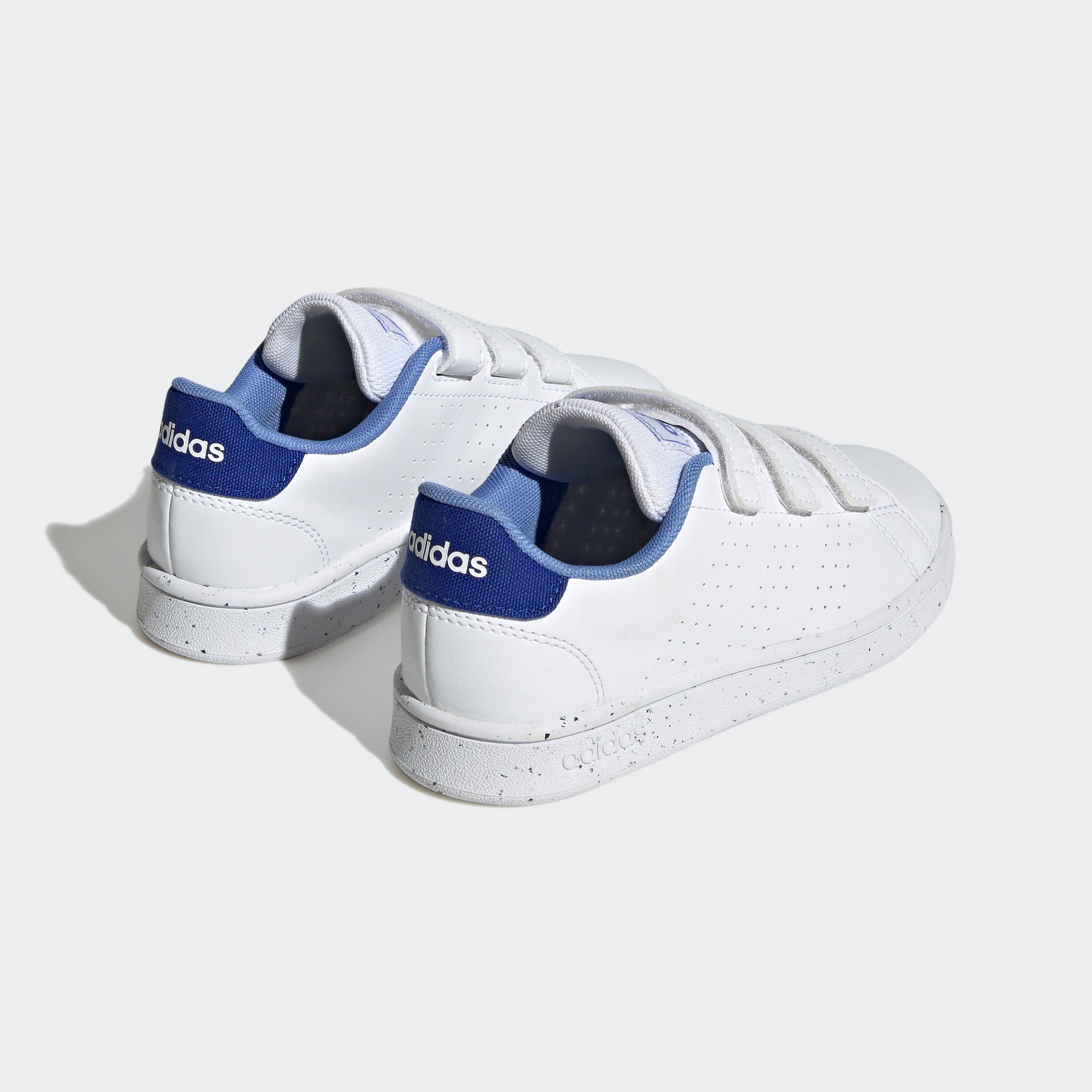 Fusion adidas adidas HOOK-AND-LOOP Stan Sneaker den / Blue des White Sportswear / White LIFESTYLE Cloud Design ADVANTAGE COURT Smith Spuren auf Cloud
