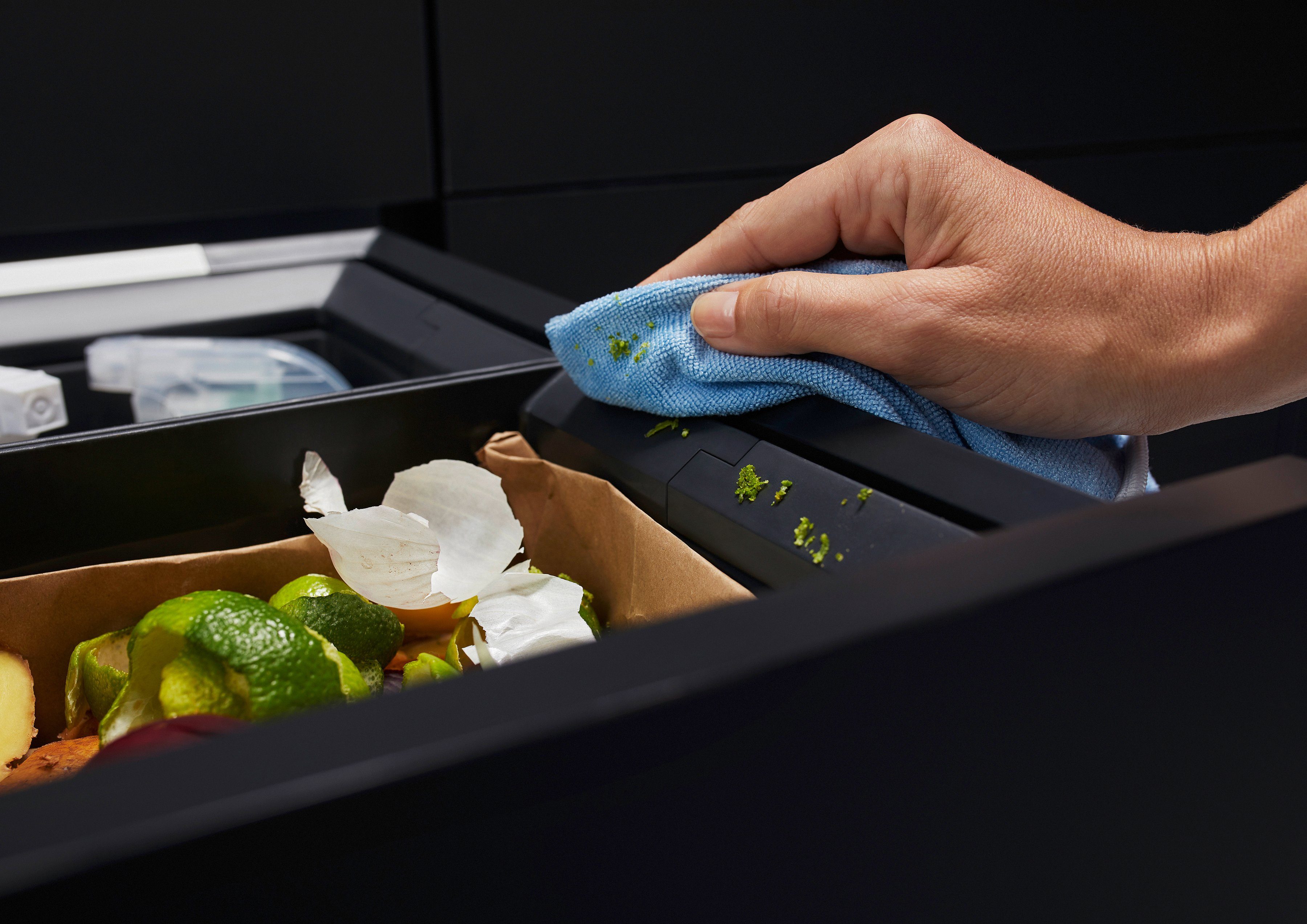 Blanco Einbaumülleimer FLEXON II Low 50/2, Abwaschbare und entnehmbare Eimer