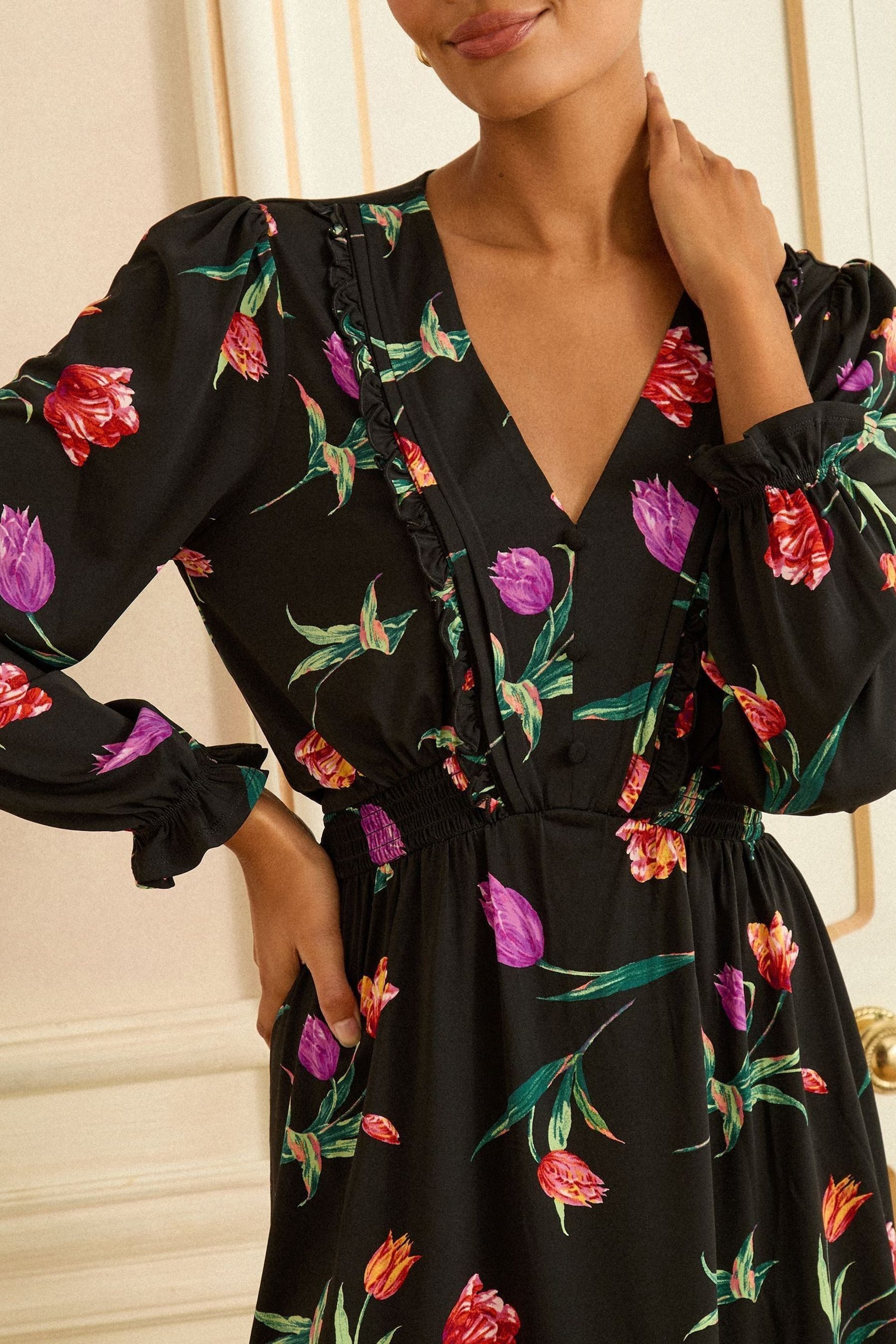 Love & Roses Minikleid Love & Roses Minikleid mit V-Ausschnitt, Regular (1-tlg)
