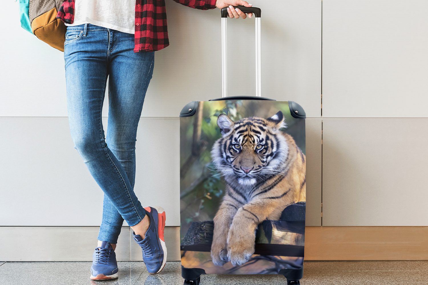 MuchoWow Handgepäckkoffer Tiger - Bäume mit Natur, Reisetasche Reisekoffer Ferien, Trolley, rollen, - Handgepäck für 4 Rollen