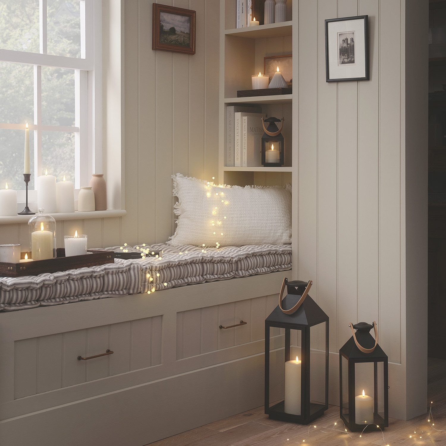 Lights4fun LED Laterne Große "Brixham" Laterne mit Ledergriff & TruGlow® LED-Kerze