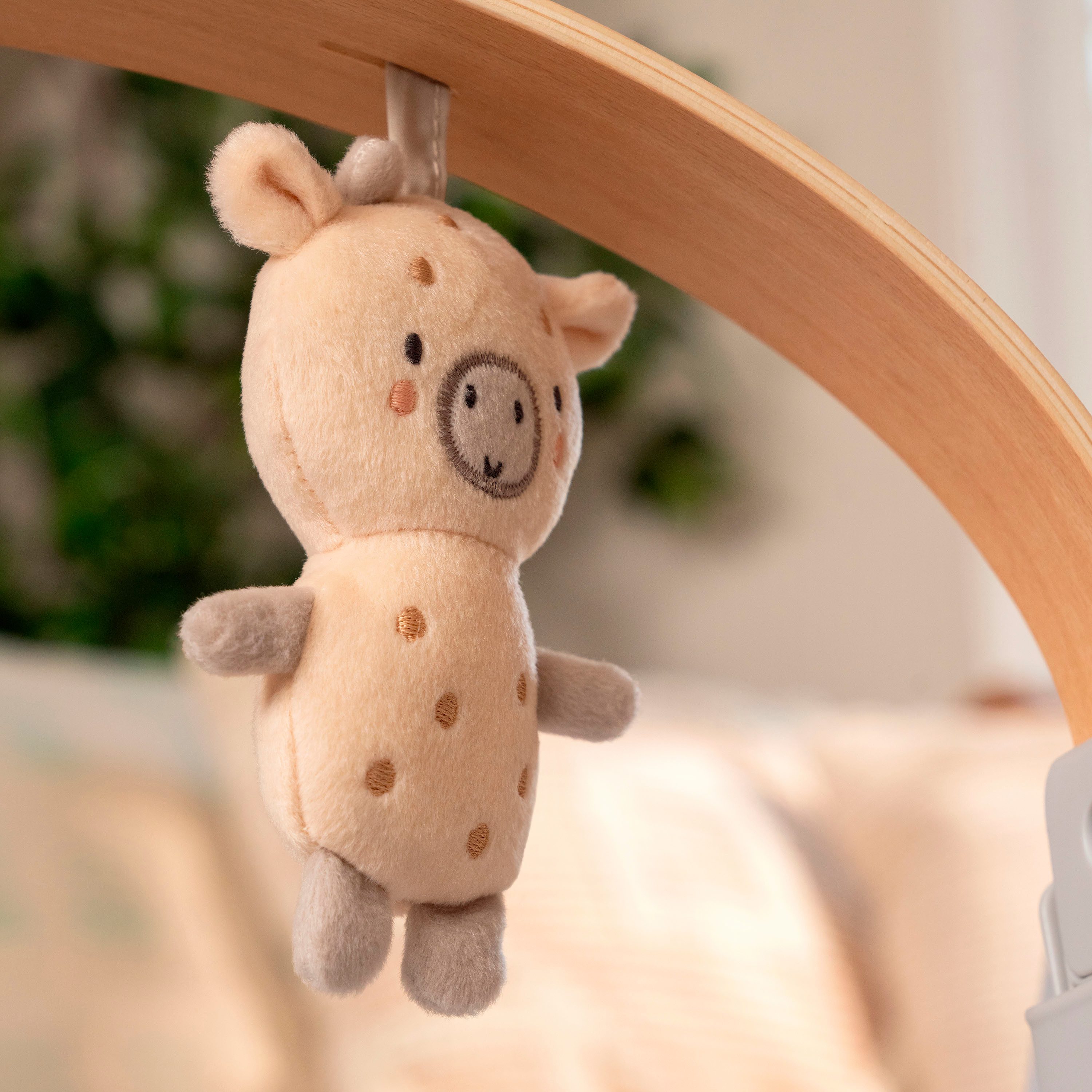 ingenuity Babywippe Swing 'n Go Portable Swing™ - Chambray, mit Melodien und Geräuschen