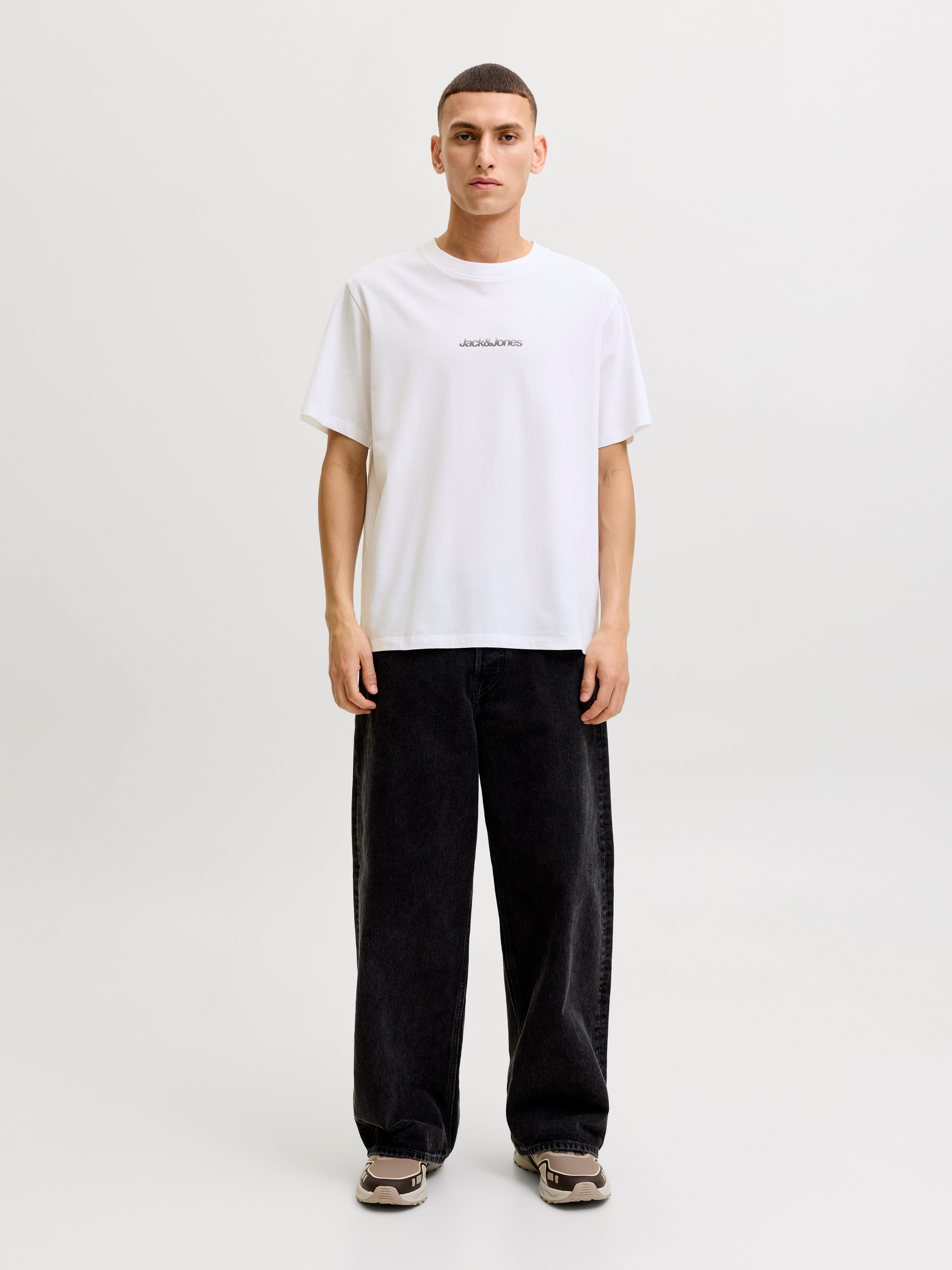 Jack & Jones T-Shirt JCOECHO GRAPHIC BACK PRINT SS TEE CN FST Baumwolle, regular fit – Bild 3 von 5
