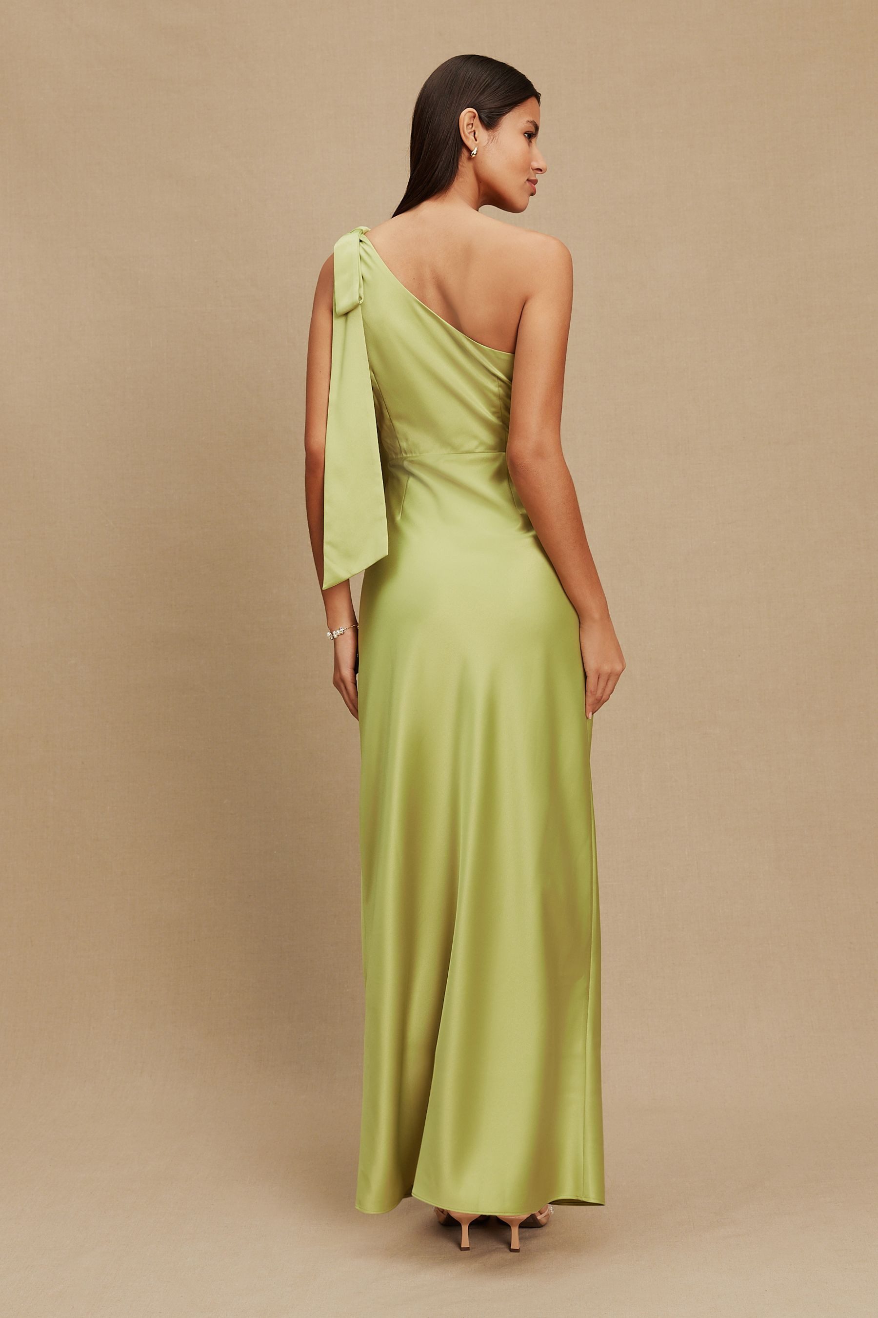 Next One-Shoulder-Kleid Brautjungfern-Maxikleid mit Schulterschleife (1-tlg)