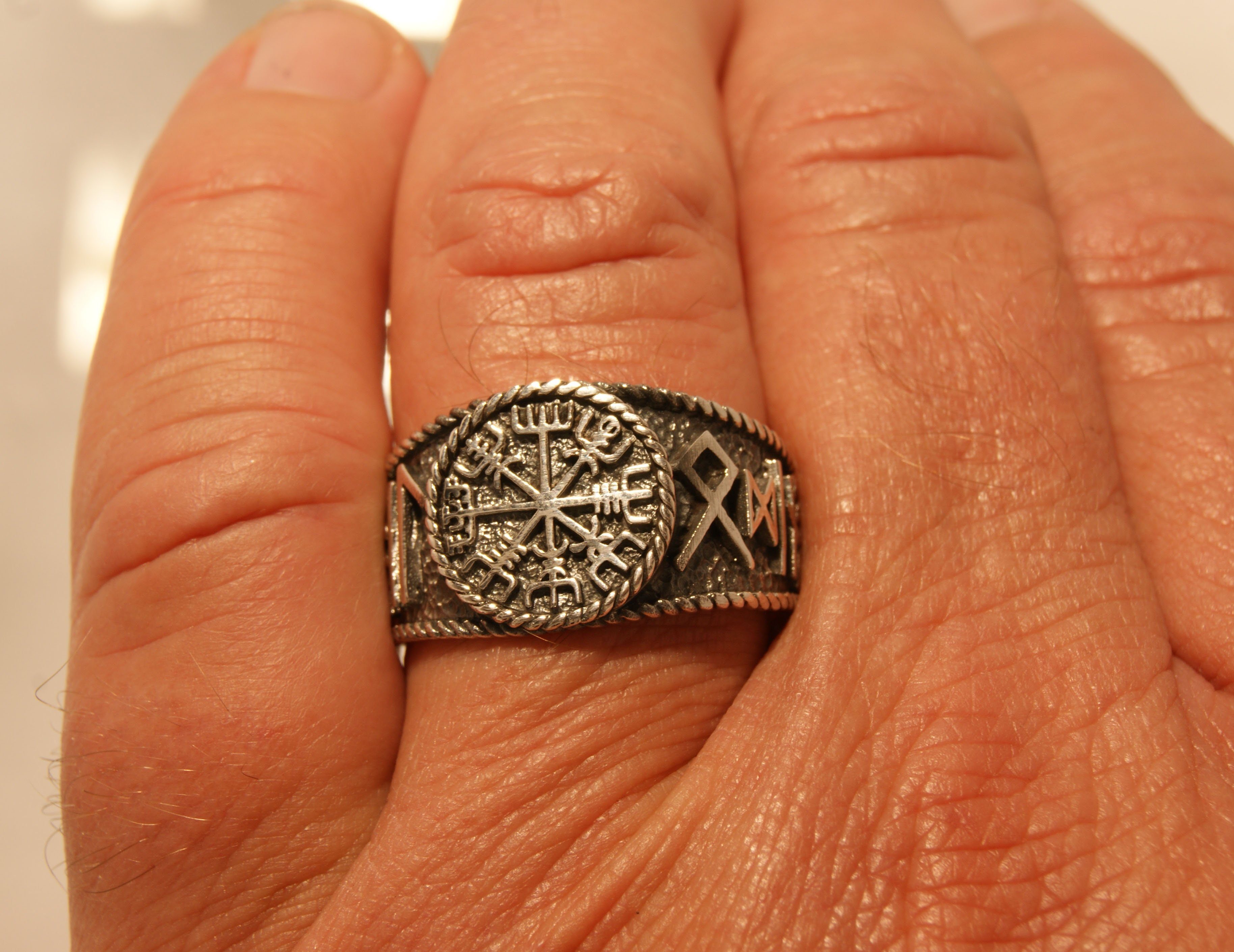 Kiss of Leather Silberring Ring Wikingerkompass Vegvisir Hail Odin Runen, Gr. 54-74