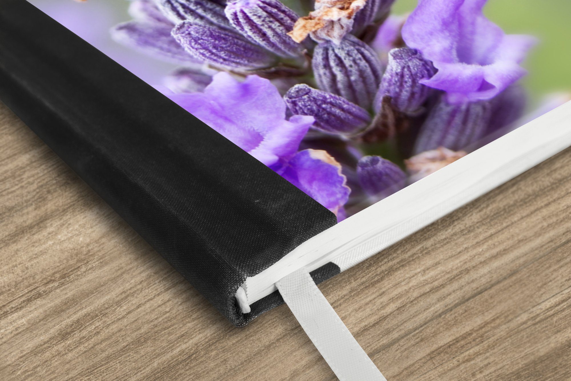 Thumbnail - MuchoWow Notizbuch Biene auf Lavendel, Notebook, Notizblock a5, Tagebuch, Journal Liniert