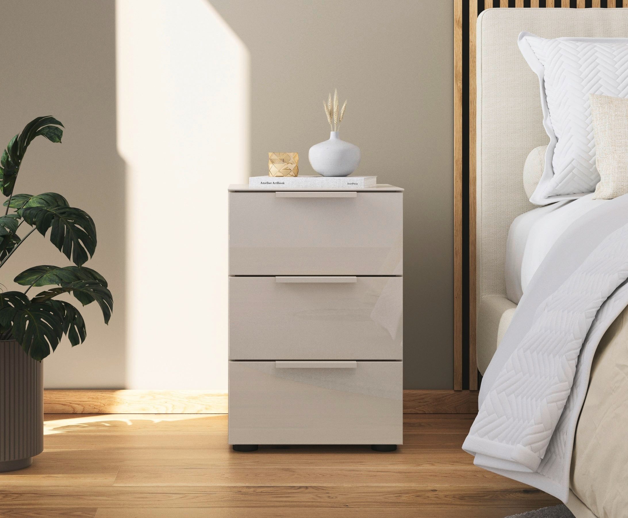 rauch Nachtkommode Nachttisch Nachtschrank Nachtkonsole FLIPP mit Glasfront (Breite 40 cm), mit 3 Schubladen und Soft-Close-Funktion, Oberboden und Front Glas – Bild 2 von 5