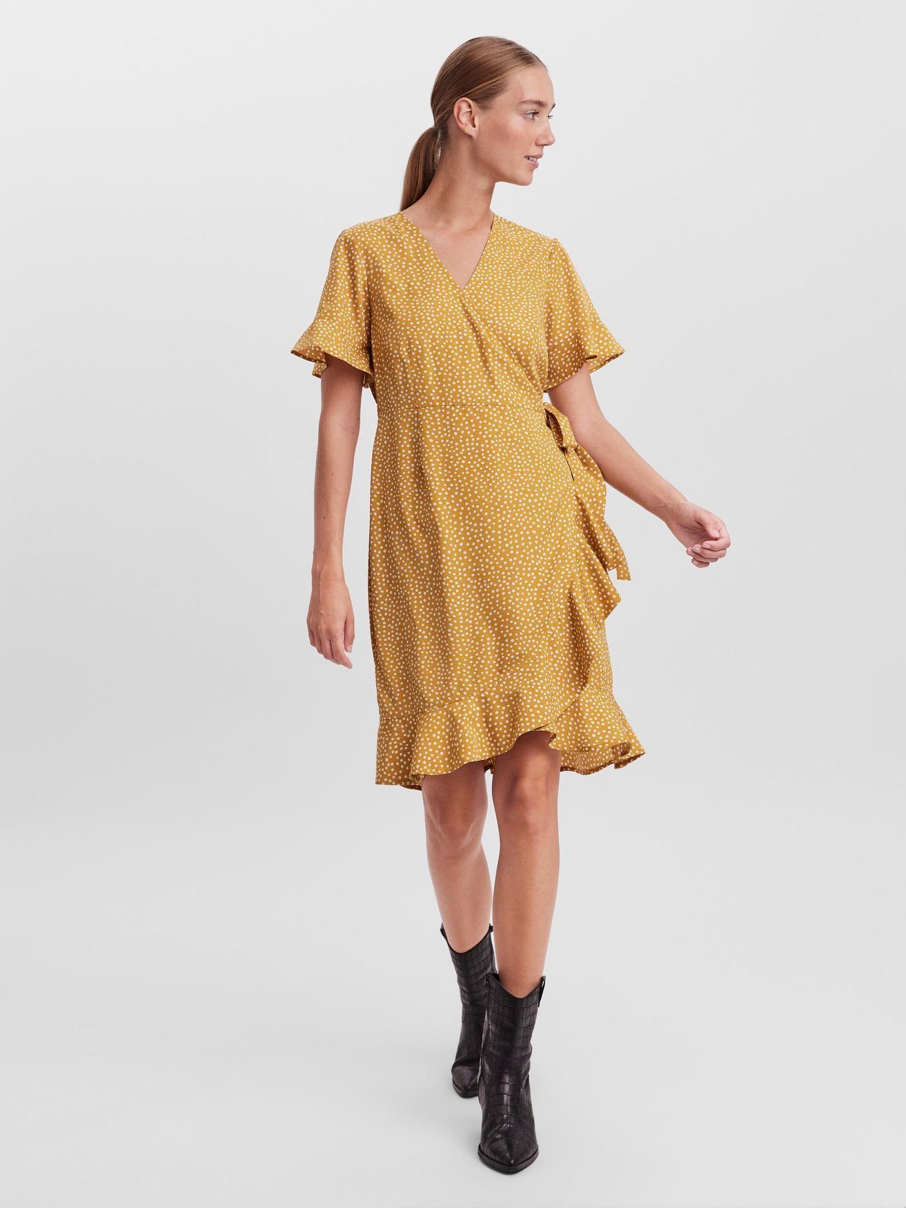 5757 Rüschen Kurzes mit Moda VMHENNA Kleid in Vero (kurz) Gelb Wickel Shirtkleid