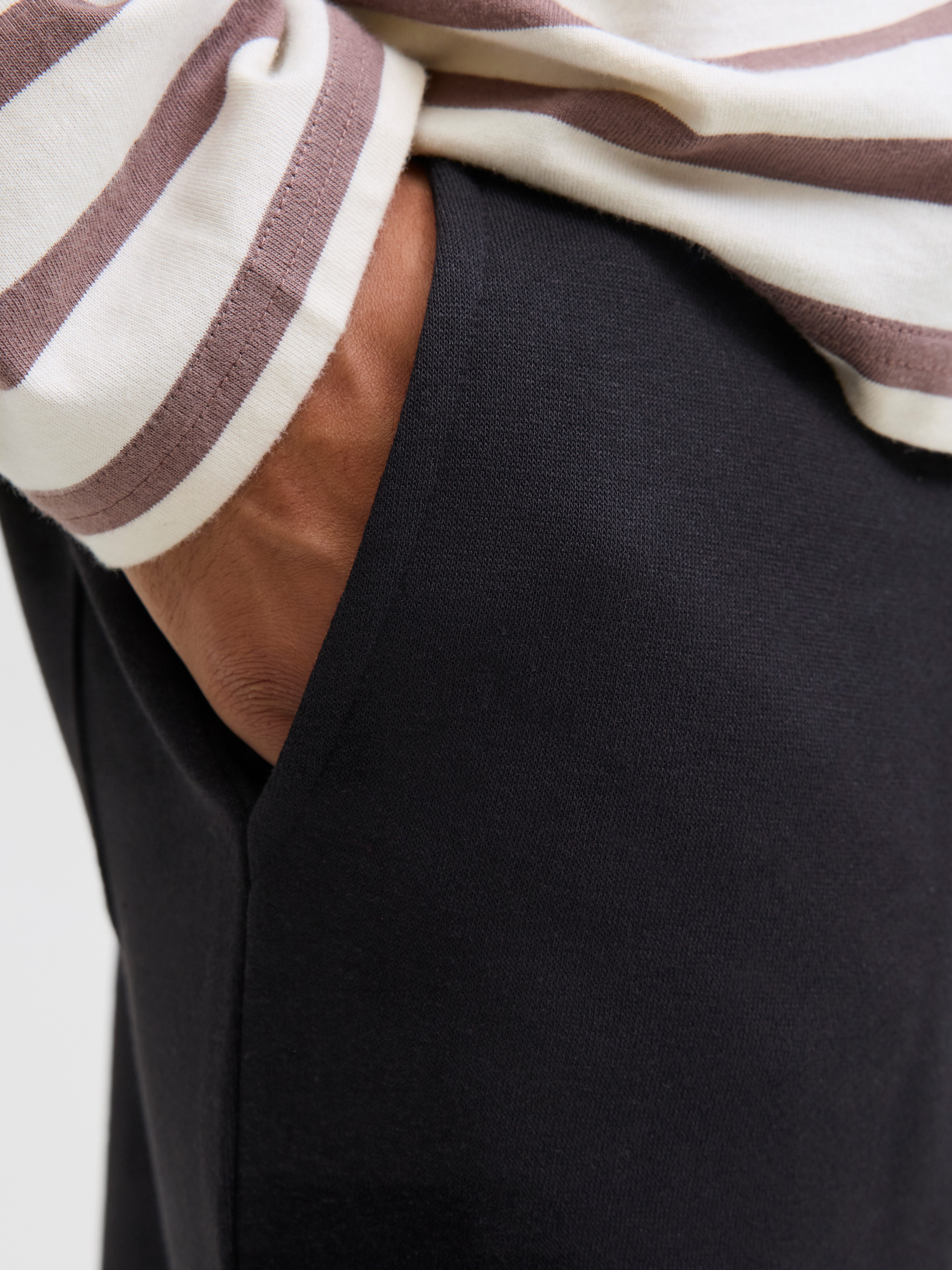 Jack & Jones Sweathose JPSTKANE BRADLEY UNCUFFED SWT PANTS NOOS Materialmix, relaxed fit