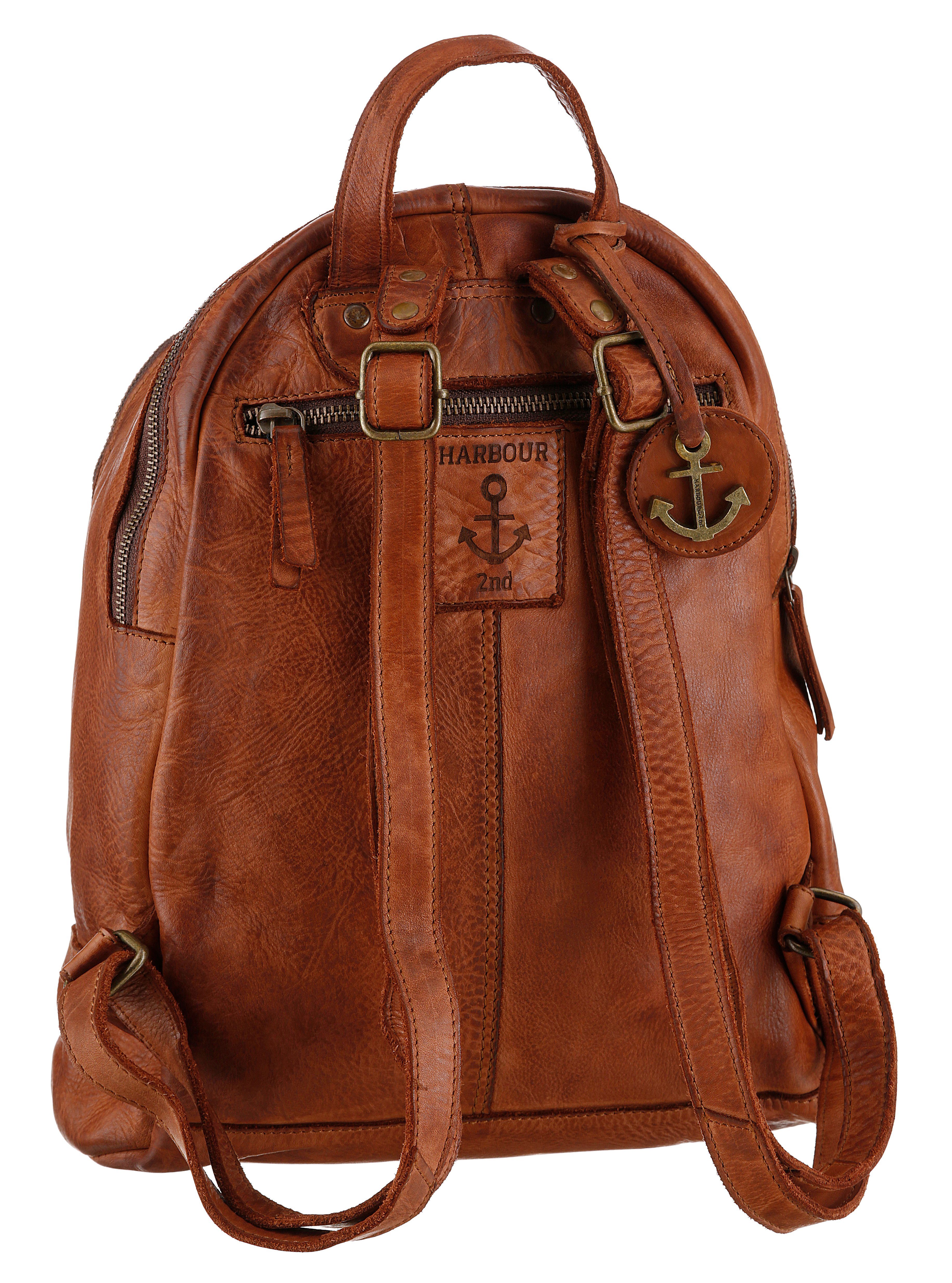 HARBOUR 2nd Cityrucksack Meghan, aus Leder mit typischen Marken-Anker-Label und Schmuckanhänger