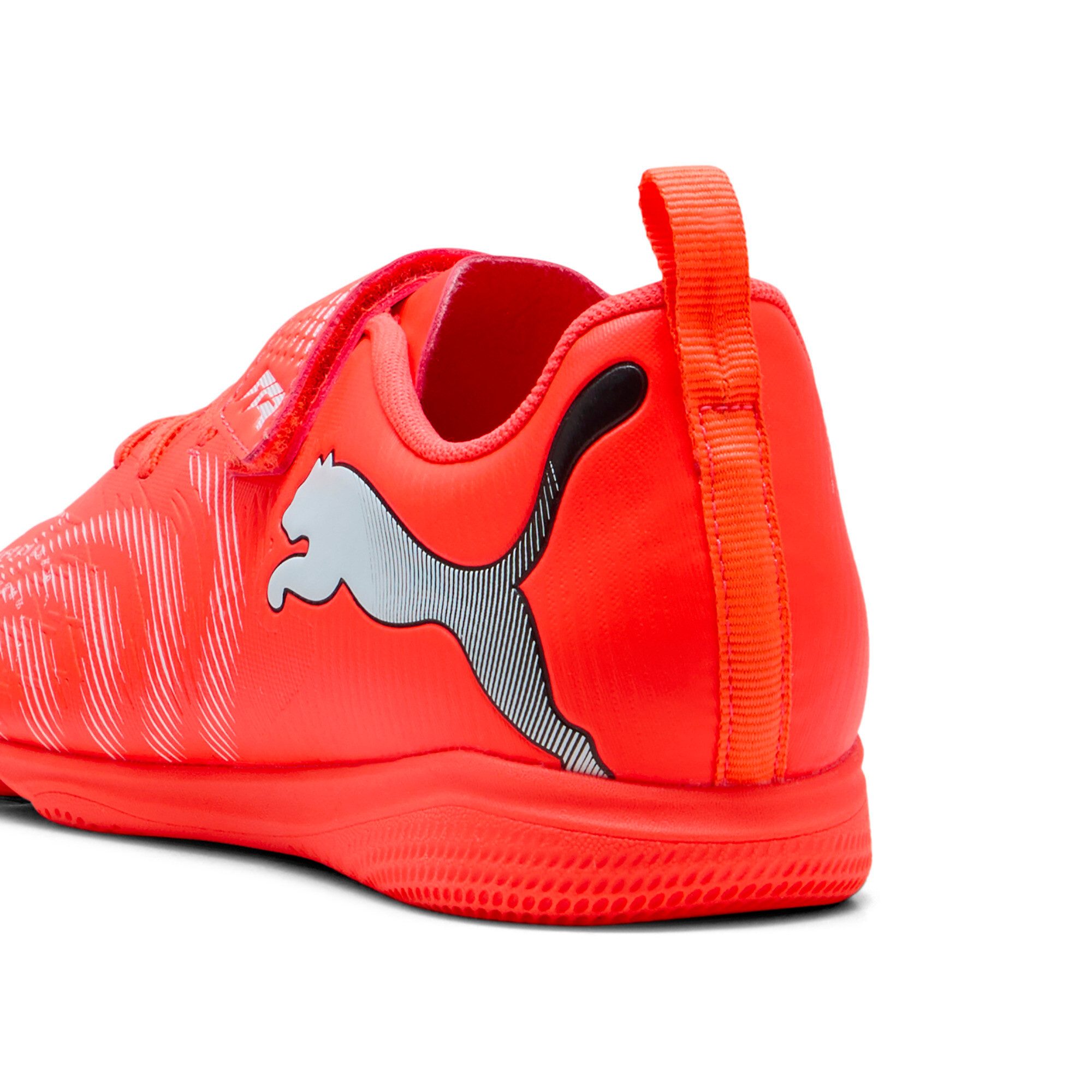 PUMA FUTURE 9 PLAY IT V JR Fußballschuh für Halle und Straße, leichtes Obermaterial aus Synthetik