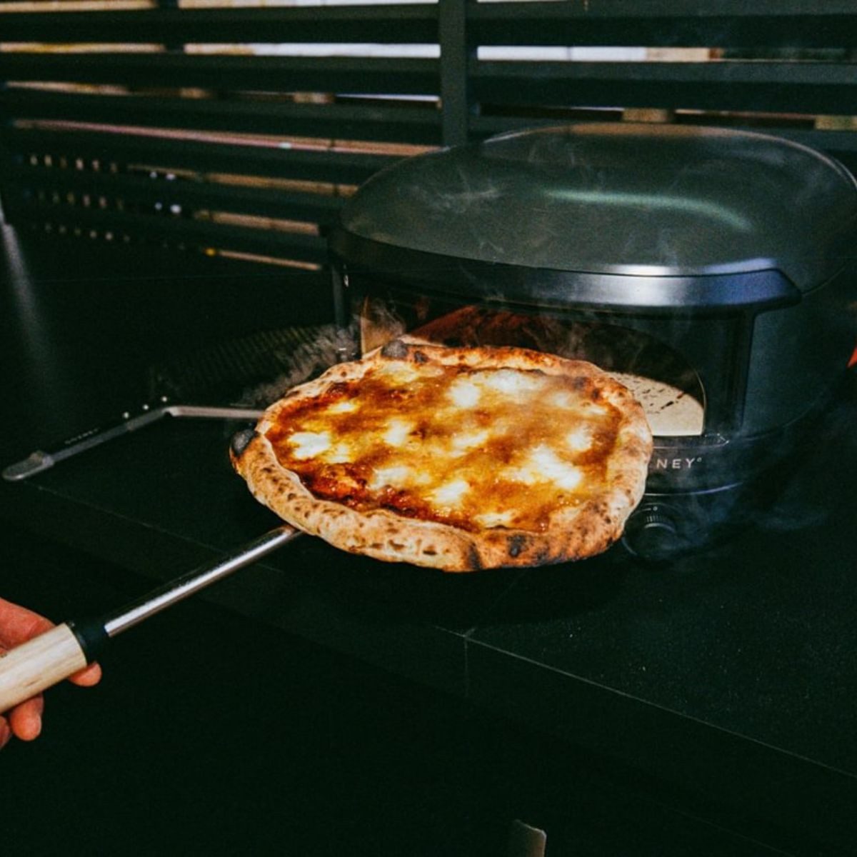 GOZNEY° Pizzaofen Gozney Arc Lite Pizzaofen Off Black