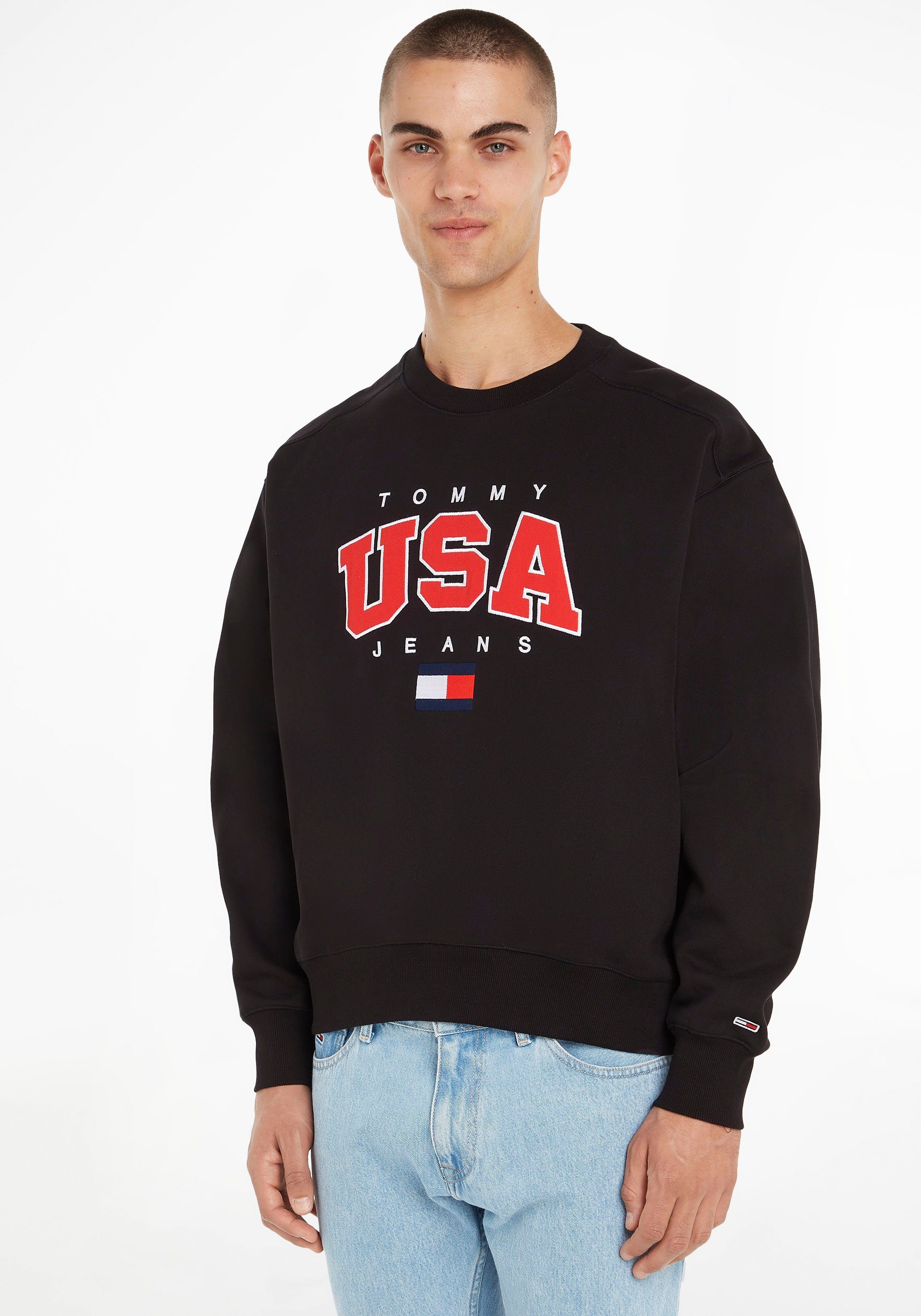 Tommy Jeans Sweatshirt TJM BOXY MODERN SPORT USA CREW mit großflächiger Logostickerei Black