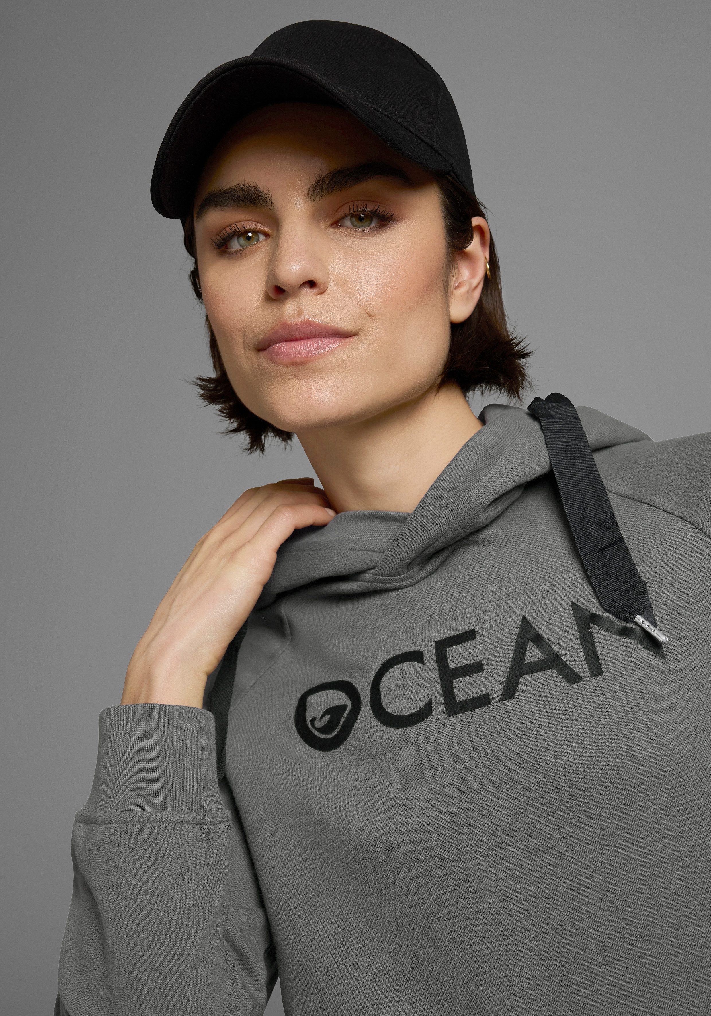 Ocean Sportswear Jogginganzug Essentials Joggingsuit (Packung, 2-tlg., mit Leggings), Extralanges Kapuzensweatshirt & Leggings im 2‑teiligen Set