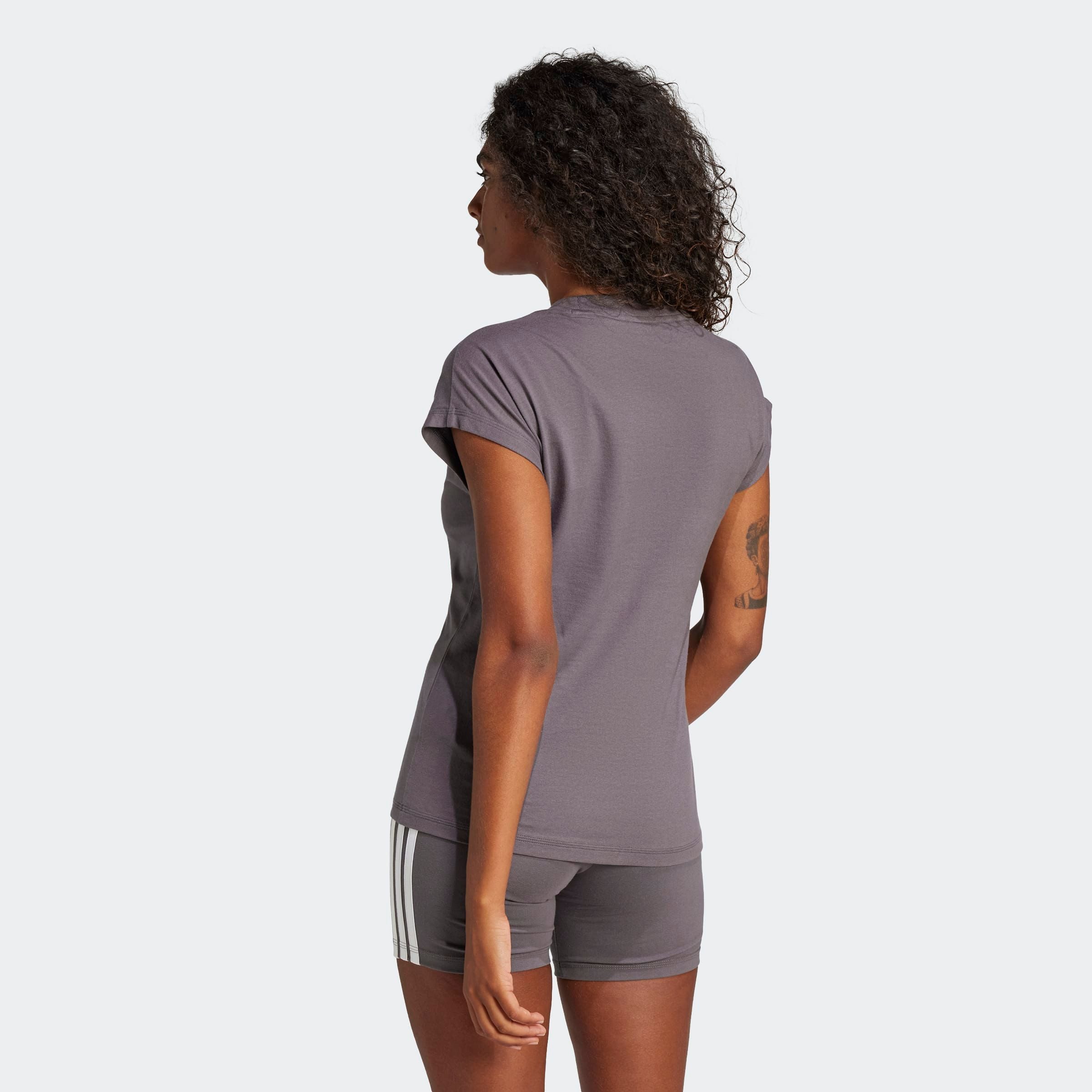 adidas Sportswear T-Shirt ESSENTIALS LINEAR COTTON sportlicher Stil, Kurzarm, ohne Verschluss, aus Baumwolle
