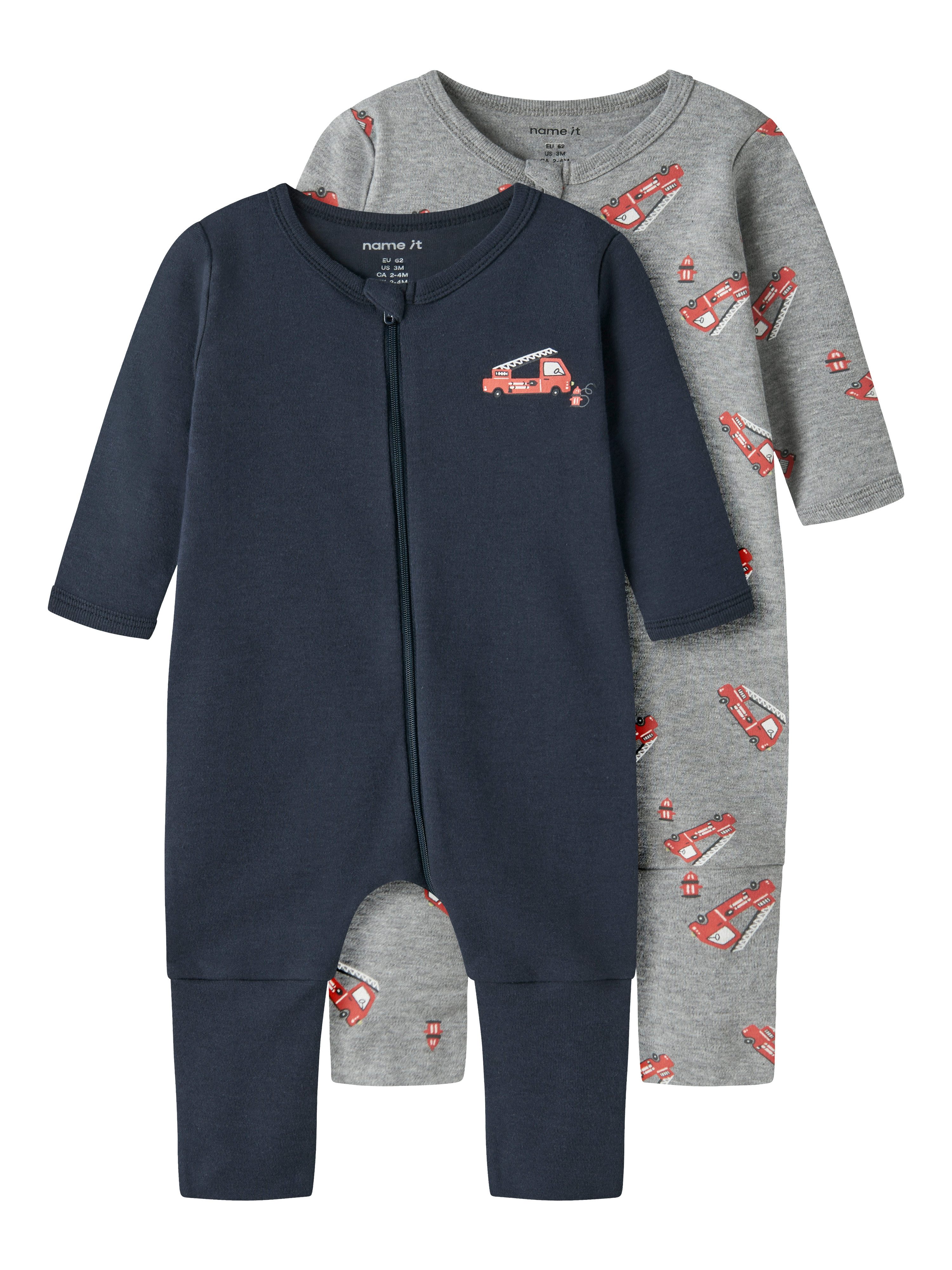 Name It Schlafanzug NBMNIGHTSUIT 2P ZIP FF FIRETRUCK NOOS (Packung, 2 tlg) aus Baumwolle, bequeme Passform, mit Reißverschluss und Kinnschutz
