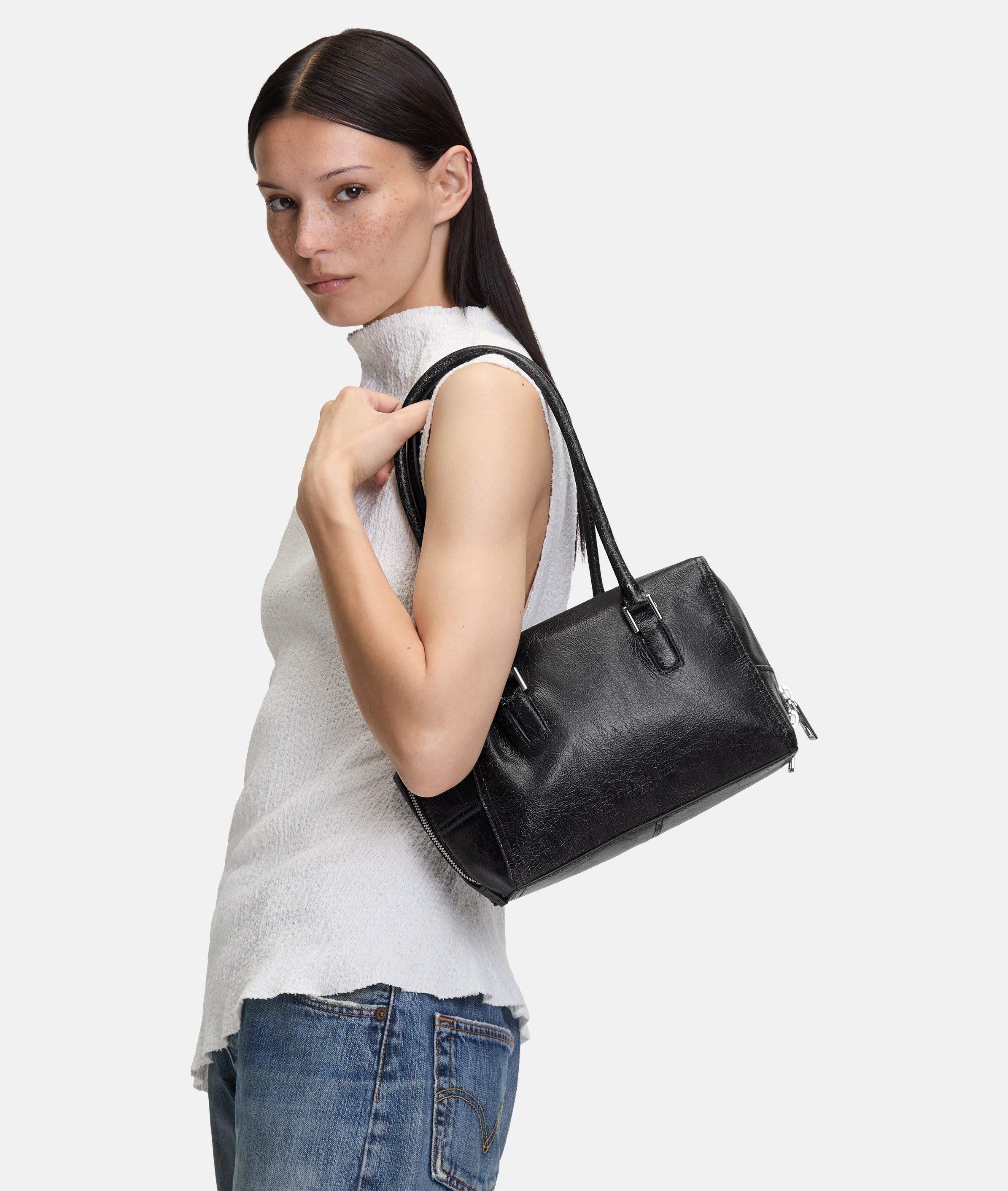 Liebeskind Berlin Schultertasche Archive Kayla Satchel S, Handliche Schultertasche aus Rindsleder