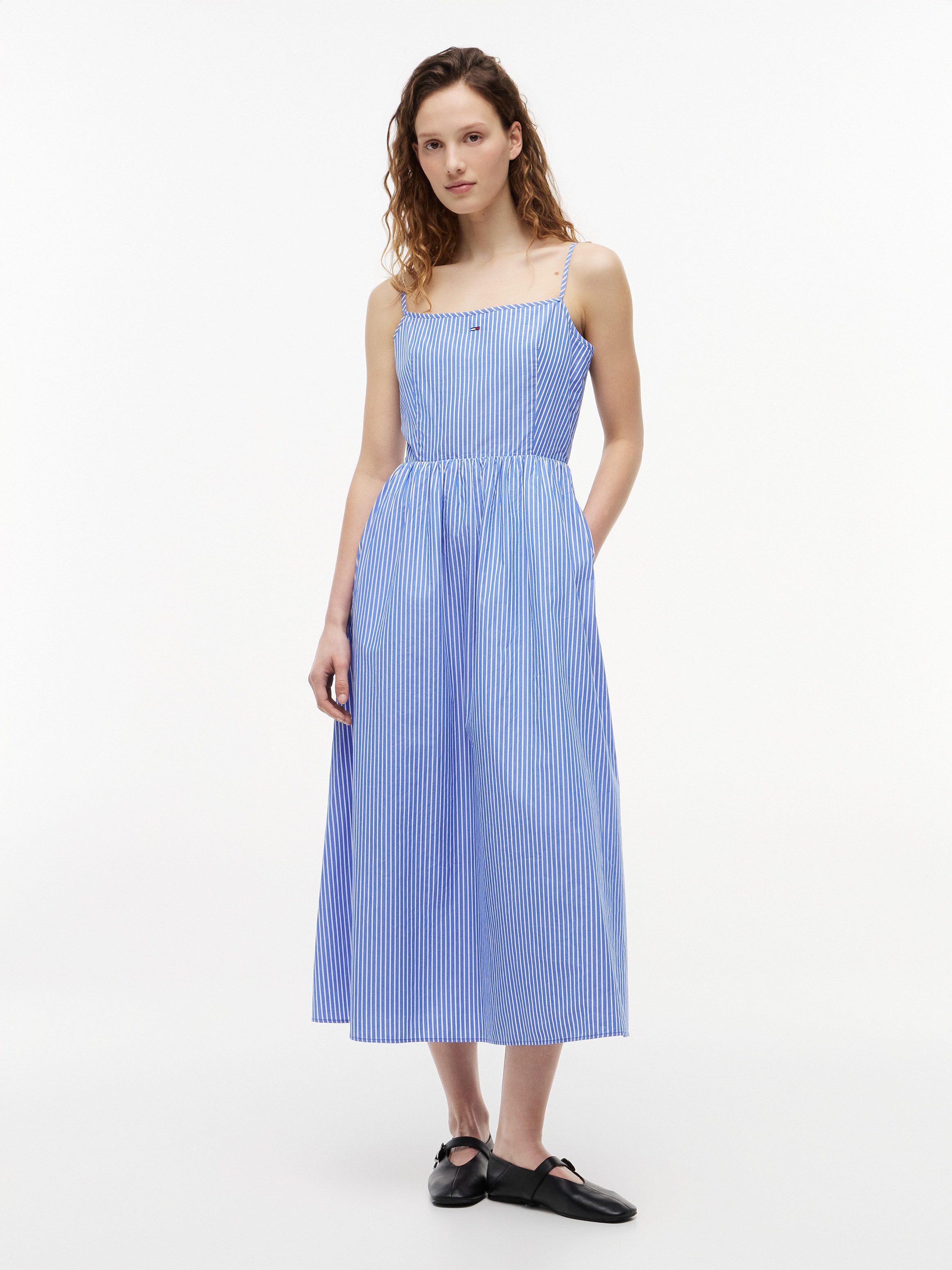 Tommy Jeans Trägerkleid TJW POPLIN STRAP MAXI DRESS EXT Baumwolle, schmale Träger