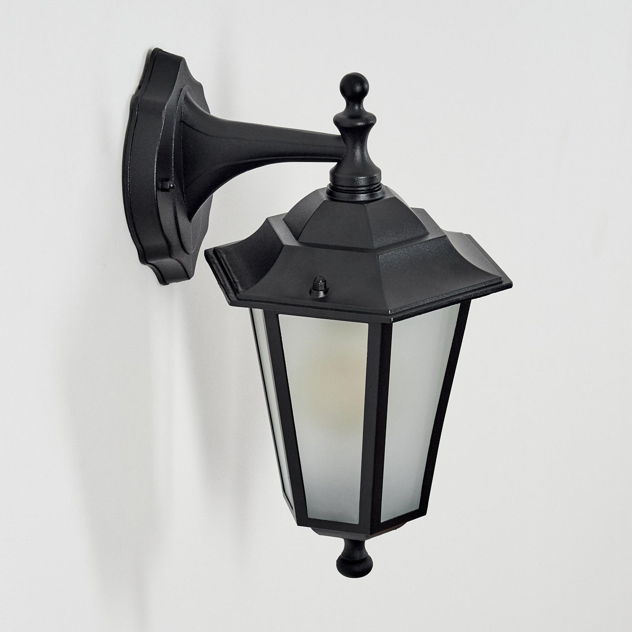 hofstein Außen-Wandleuchte Wandlampe abwärts in antikem Look aus Metall/Glas in Schwarz/Milchglas, ohne Leuchtmittel, Wandleuchte im klassischen Landhaus-Stil, E27, ohne Leuchtmittel, IP44