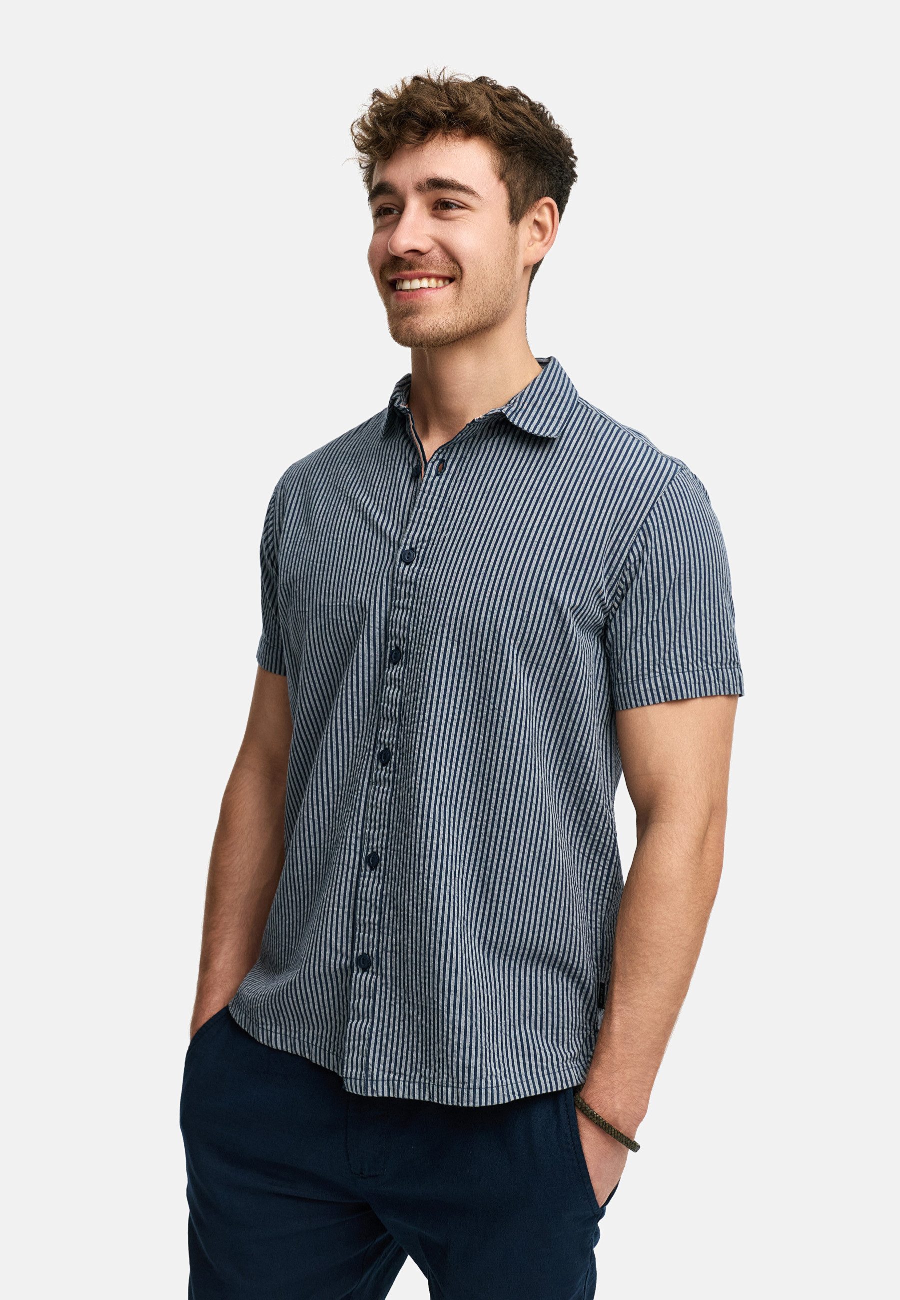 Indicode Kurzarmhemd Herren INMaribo Herrenhemd Kurzarm aus Seersucker-Material für maximale Luftzirkulation an warmen Tagen