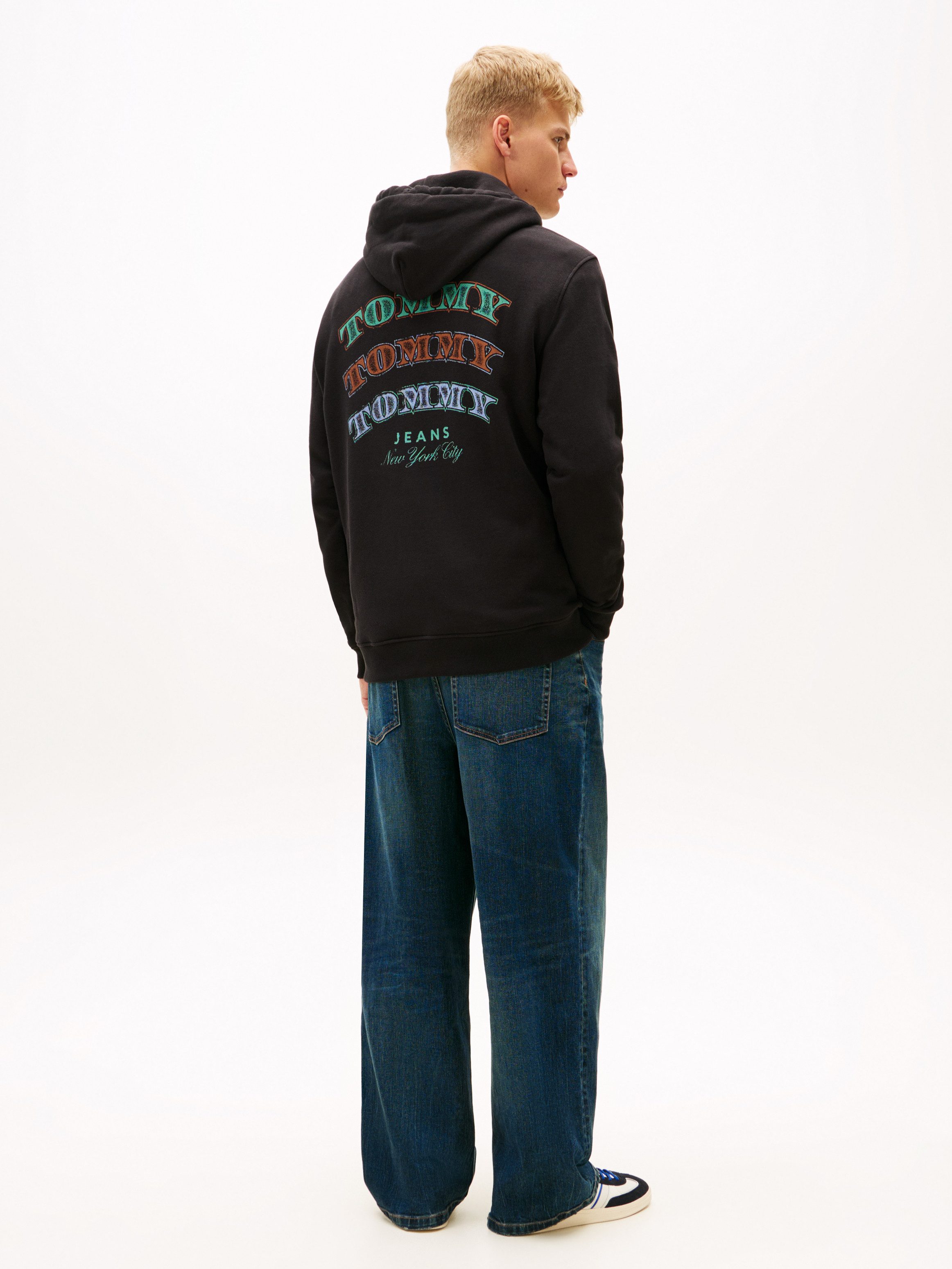 Tommy Jeans Hoodie TJM DOLLAR STACK mehrfarbiger Rückenprint, regular fit – Bild 5 von 5