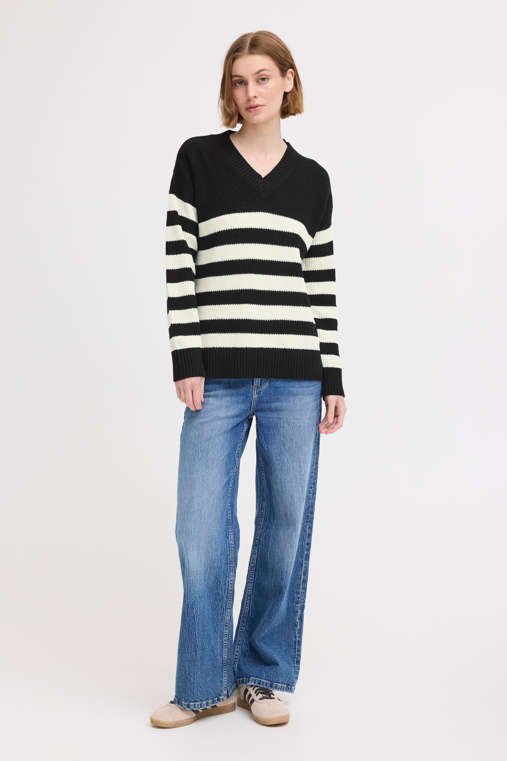 OXMO V-Ausschnitt-Pullover OXKalane Modischer Pullover mit Streifen