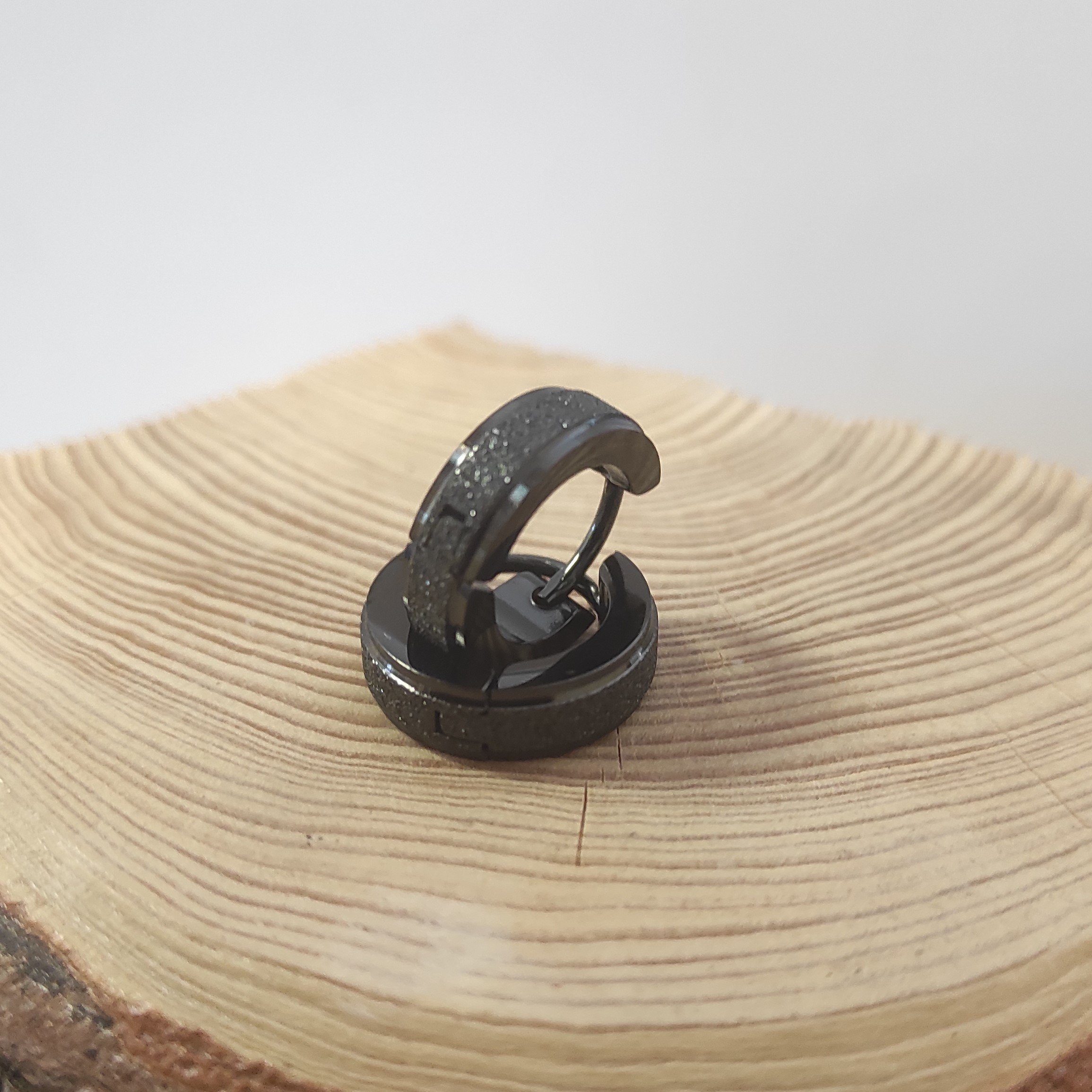 Schwarz sand-gestrahlt Damen Ohrringe Creolen-Set 4mm Paar aus Ohrschmuck 2-tlg), Stück), Creolen (1 BUNGSA Edelstahl (2