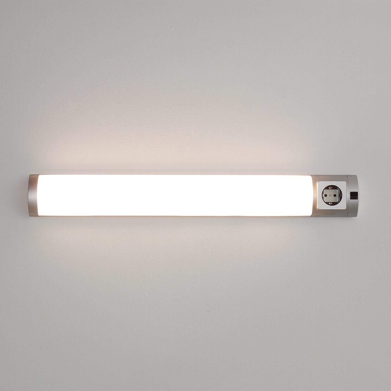 Licht-Erlebnisse Wandleuchte »SOFT«, LED Wandlampe mit Steckdose Unterbauleuchte  Bad Küche Lampe online kaufen | OTTO