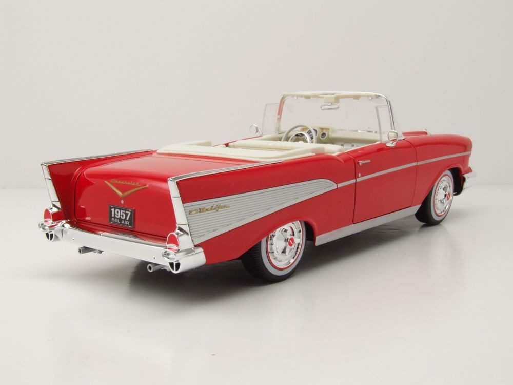 Maisto® Modellauto Chevrolet Bel Air Convertible 1957 rot, Maßstab 1:18