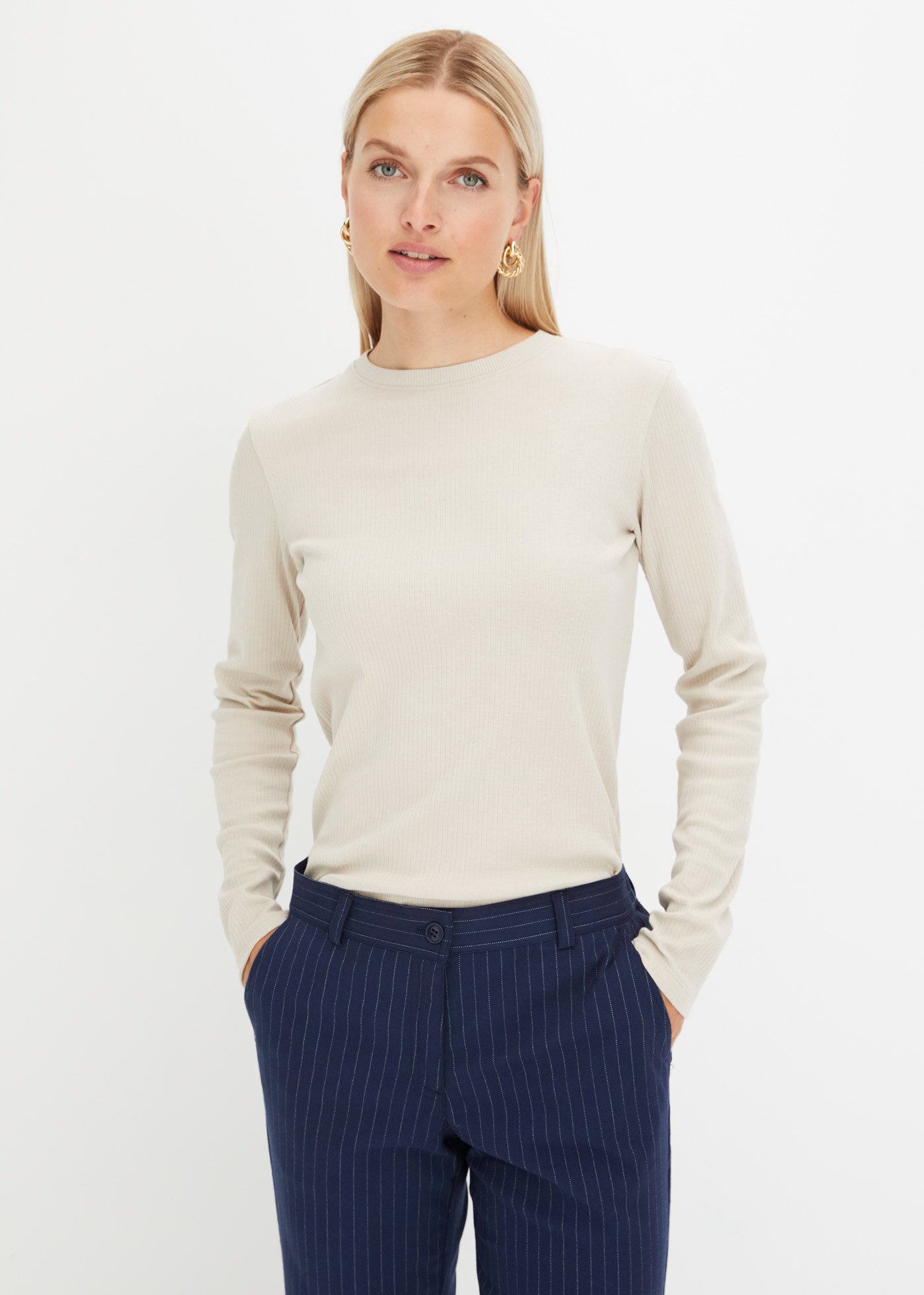 bonprix Langarmshirt Slim fit Passform, ohne Kragen, aus reiner Baumwolle, günstig online kaufen