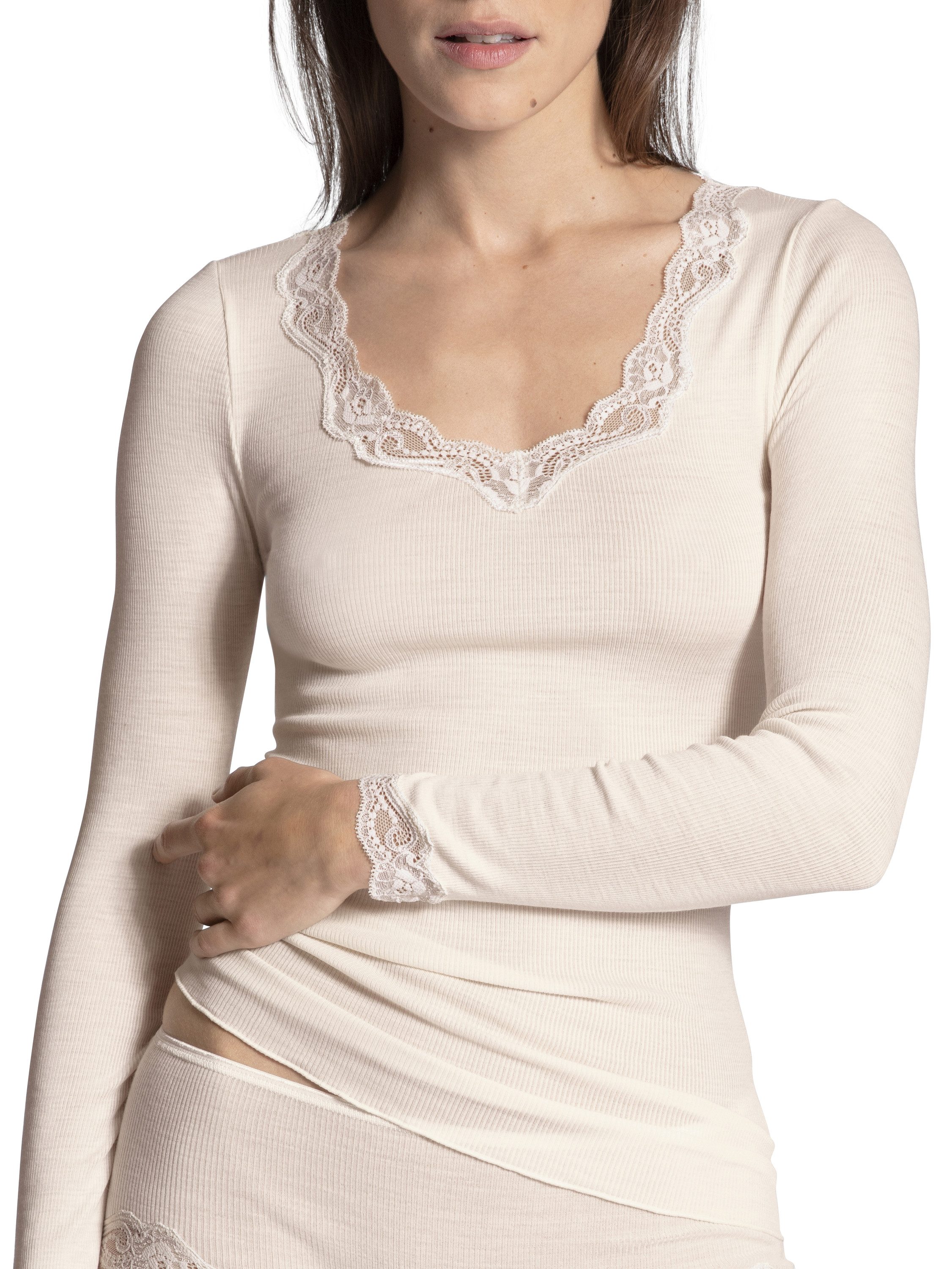 CALIDA Unterziehshirt Richesse Lace Damen (1-St) aus Wolle-Seide, Feinripp, temperaturausgleichend, geruchshemmend