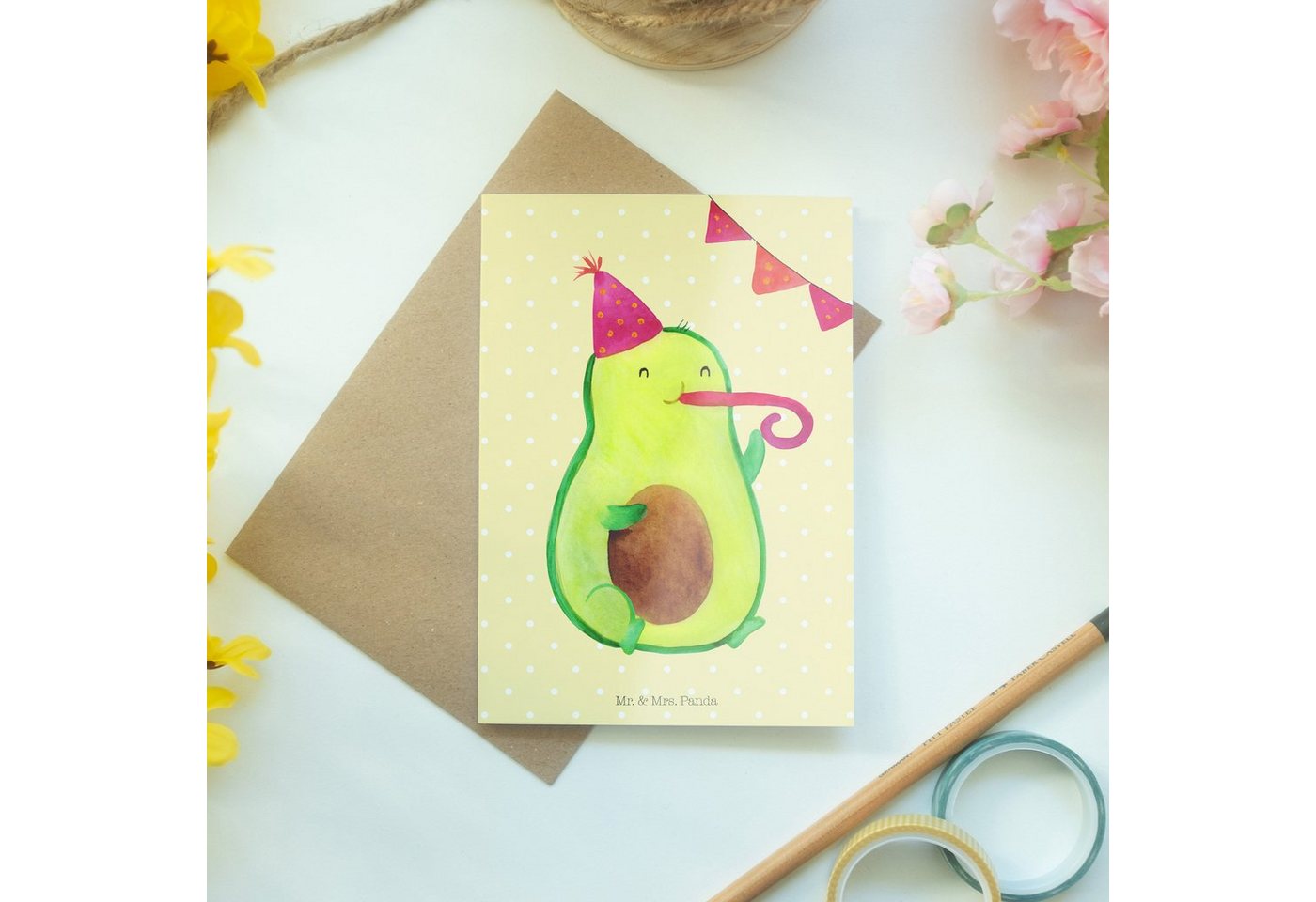 Thumbnail - Mr. & Mrs. Panda Grußkarte Avocado Party Zeit - Gelb Pastell - Geschenk, Karte, Glücklich, Klapp, Kreative Designs