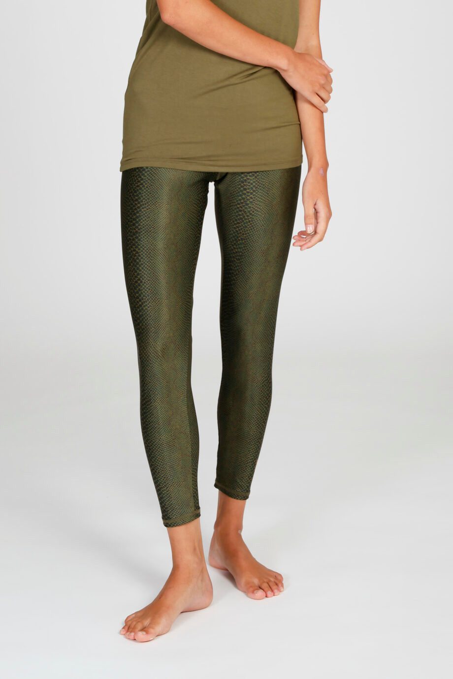 Kismet Yogastyle GmbH 7/8-Leggings Lux Leggings olive snake