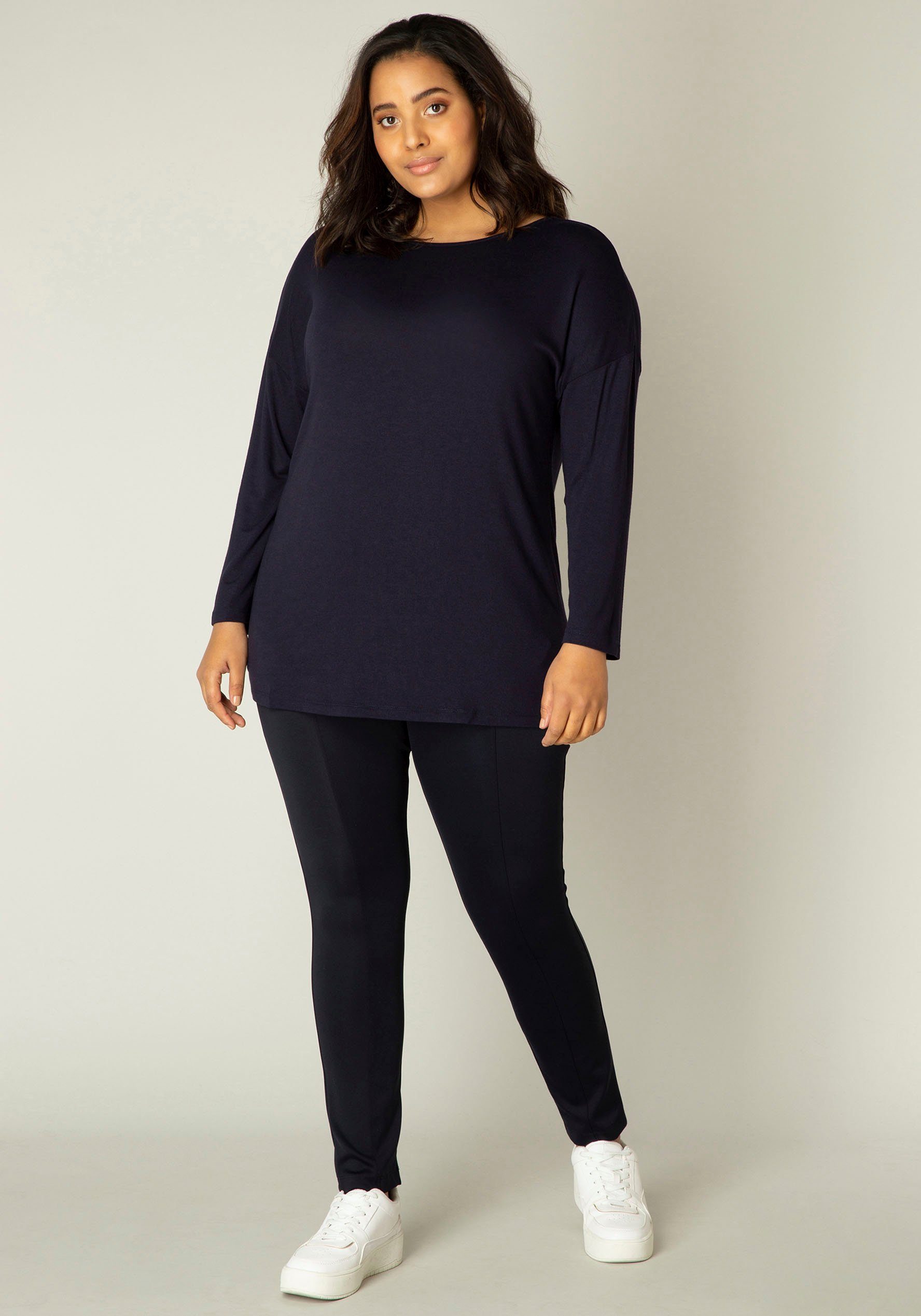 Langarmshirt Lang Base navy geschnitten weitem Level mit blue dark Ausschnitt Adele Curvy