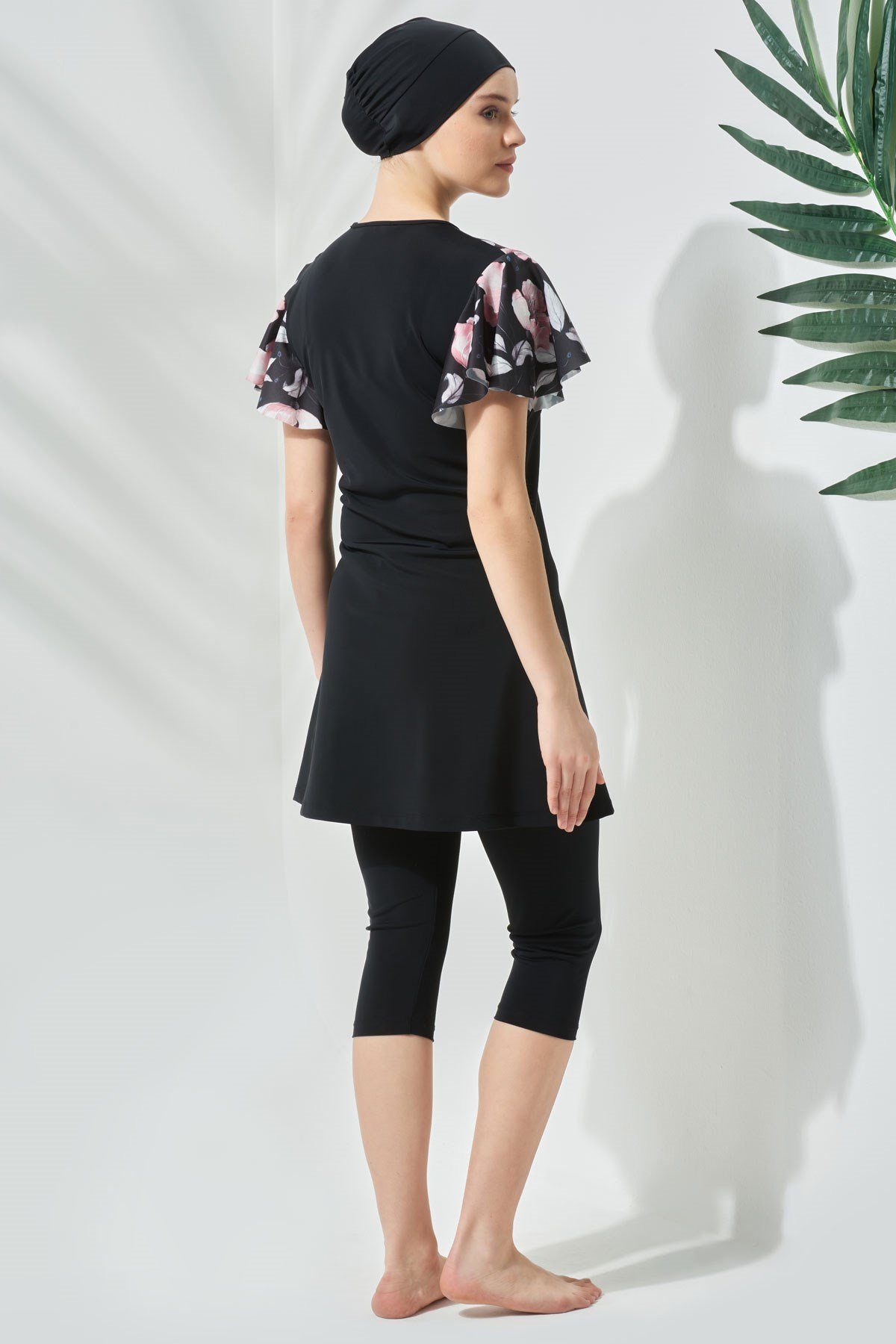 C&CITY Badeanzug Kurzarm Halbbedeckter Bescheidener Badeanzug