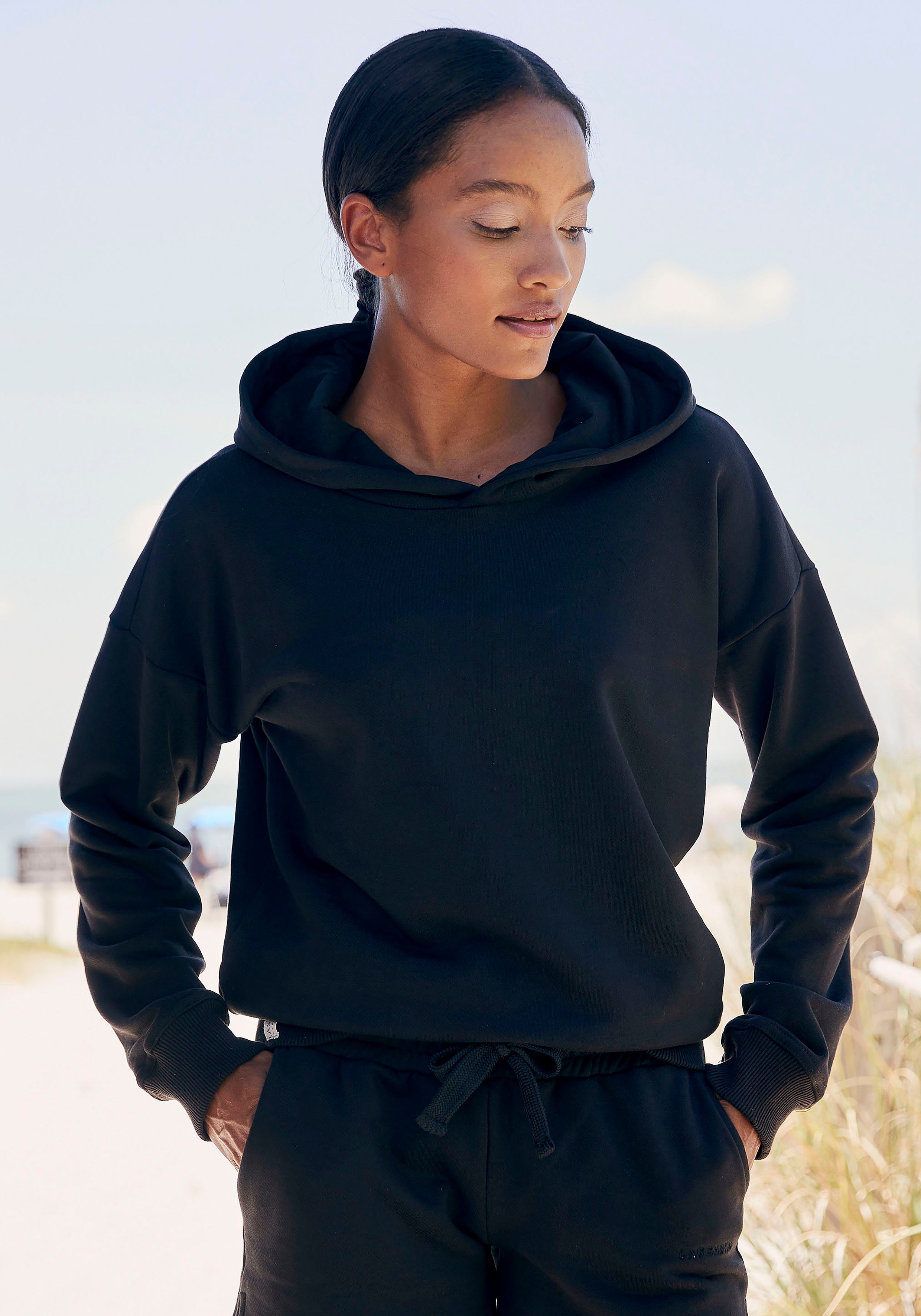 [Beliebte Artikel] LASCANA Hoodie aus organischer Loungewear, Hoodie schwarz Loungeanzug, Baumwolle