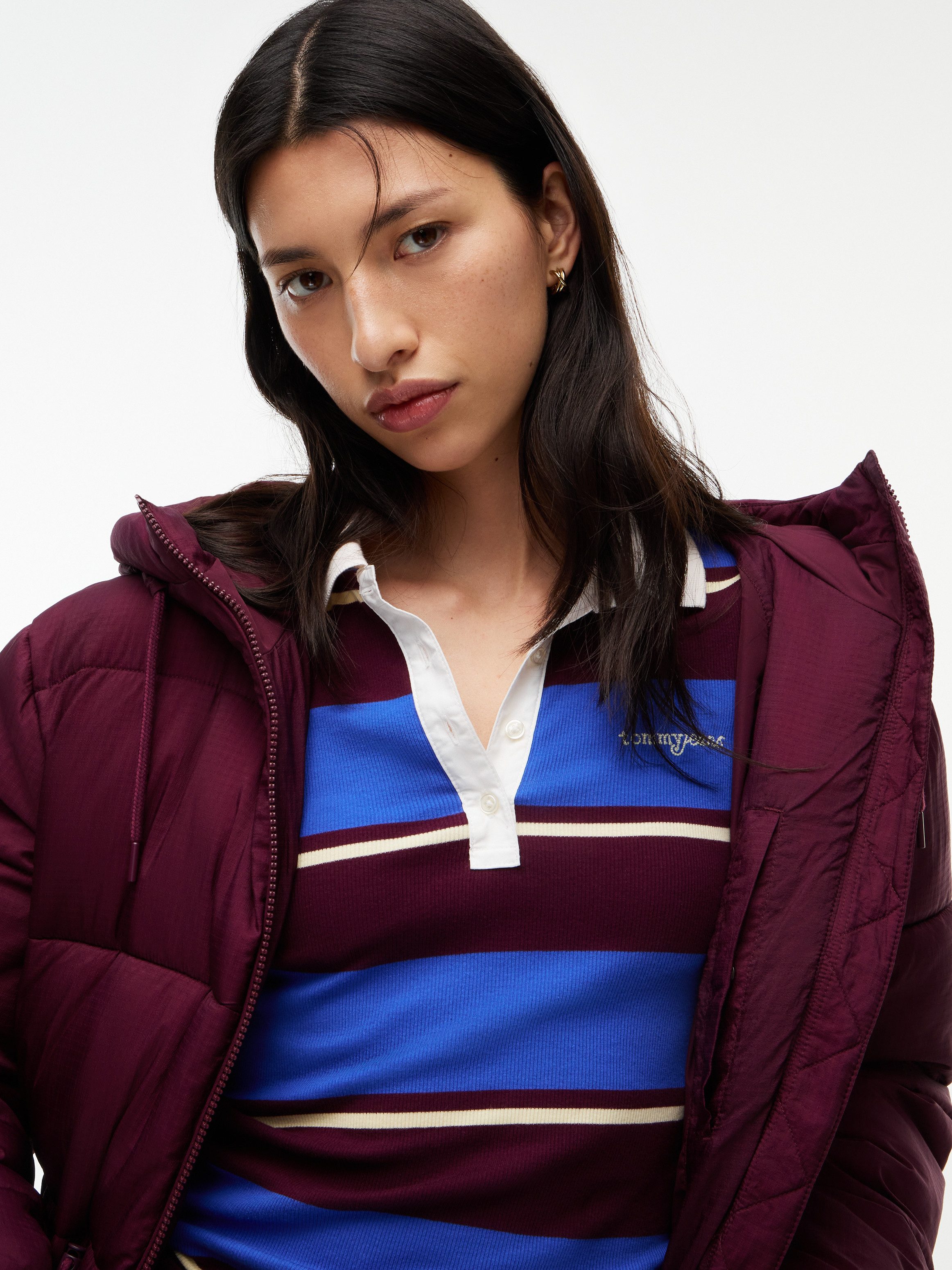 Tommy Jeans Steppjacke TJW HOODED MIDI PUFFER JACKET Kunstfaser – Bild 3 von 5