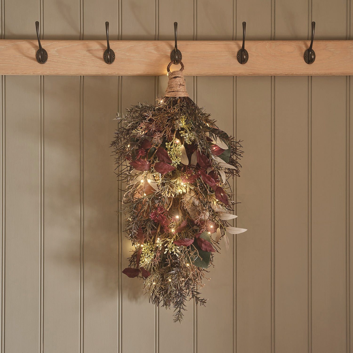 Lights4fun Dekokranz Herbst- und Winterzweig mit Beleuchtung – Bild 4 von 5
