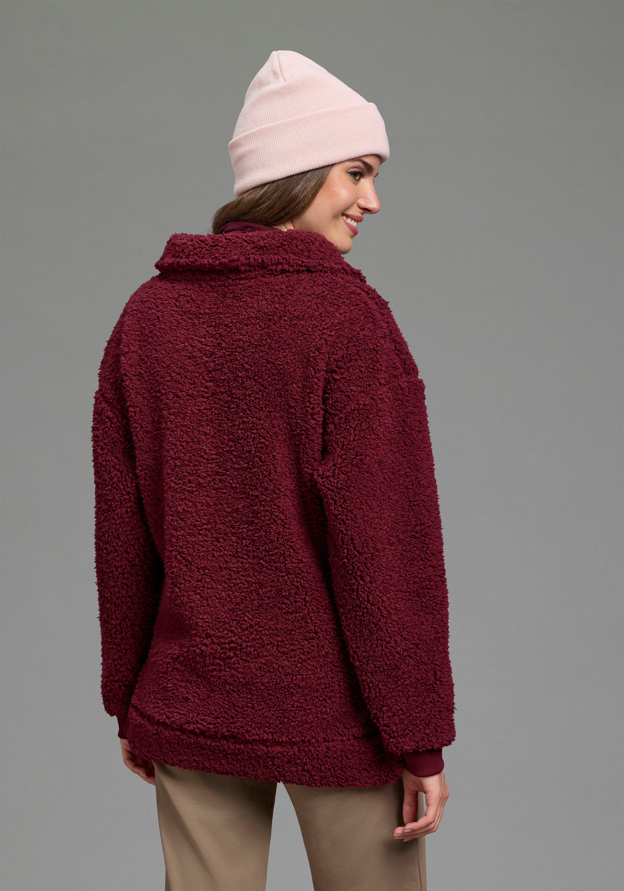Laura Scott Fleecepullover (1-tlg) aus kuscheligem Teddyfleece mit Troyerkragen und Reißverschluss. € 39,99, (€ 39,99 pro 1 Stk).